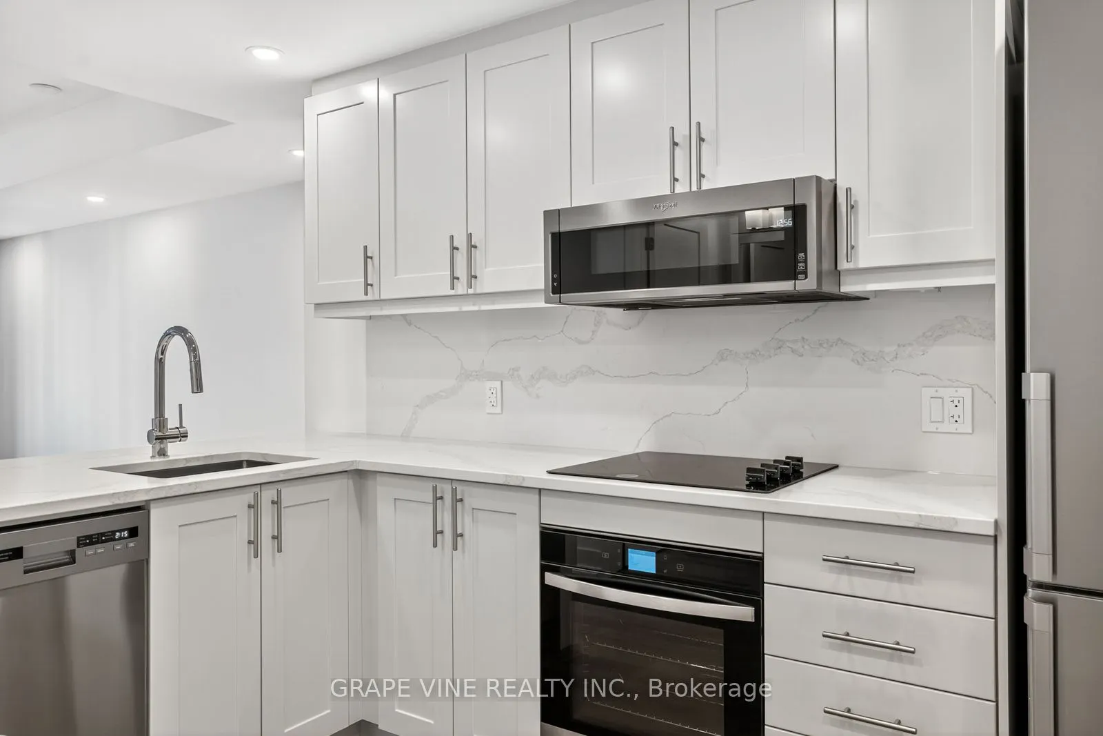 340 Queen Street, #501