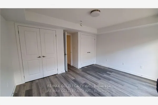 205 West Oak Trail