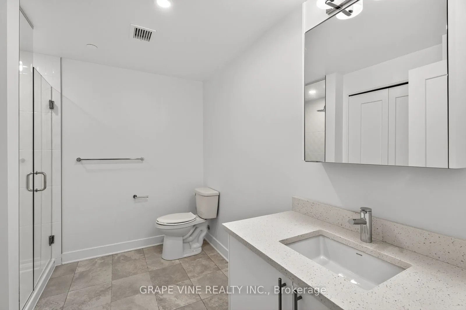 180 George Street, #601