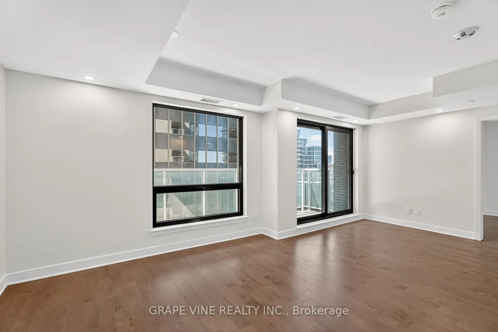 180 George Street, #601