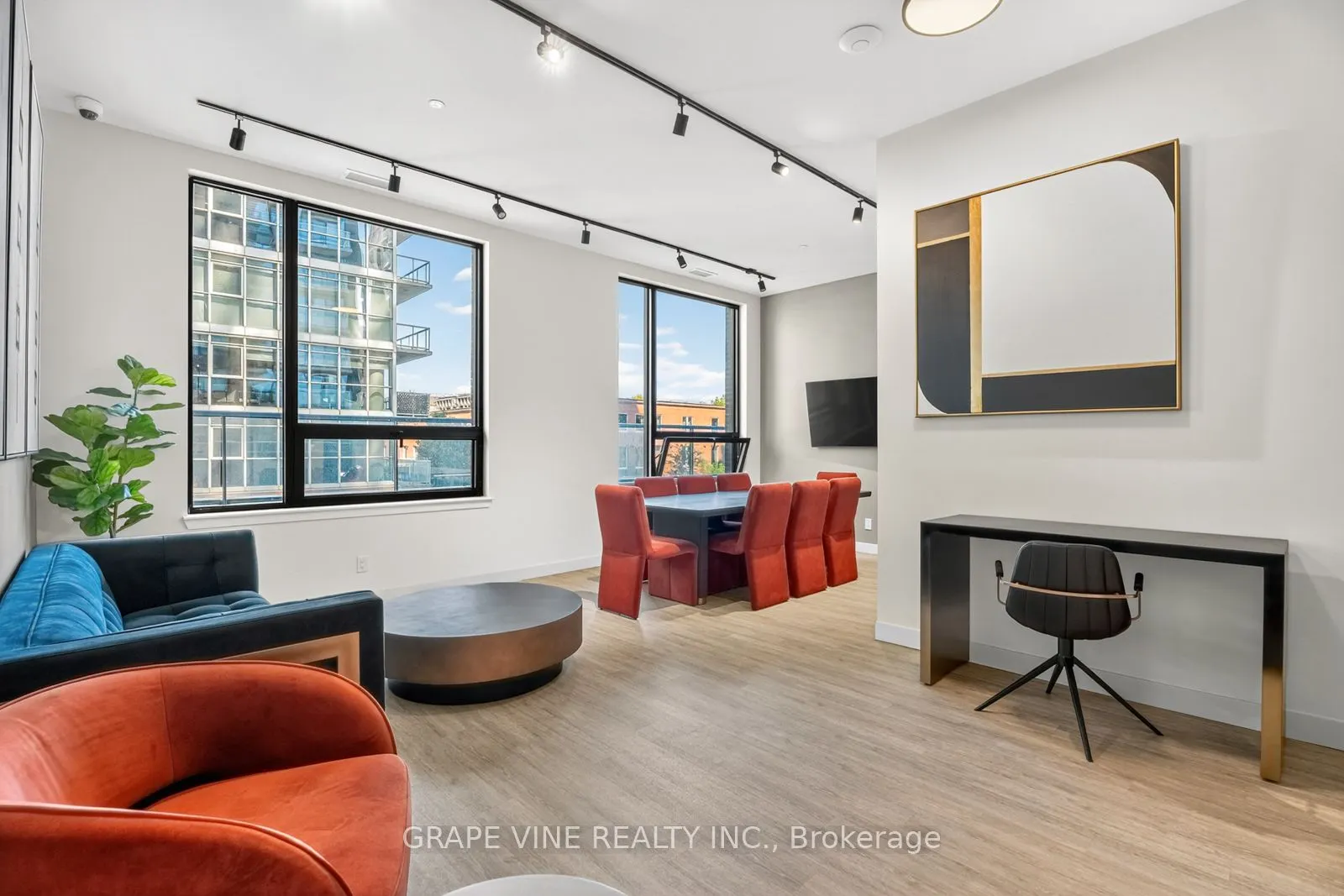 180 George Street, #601