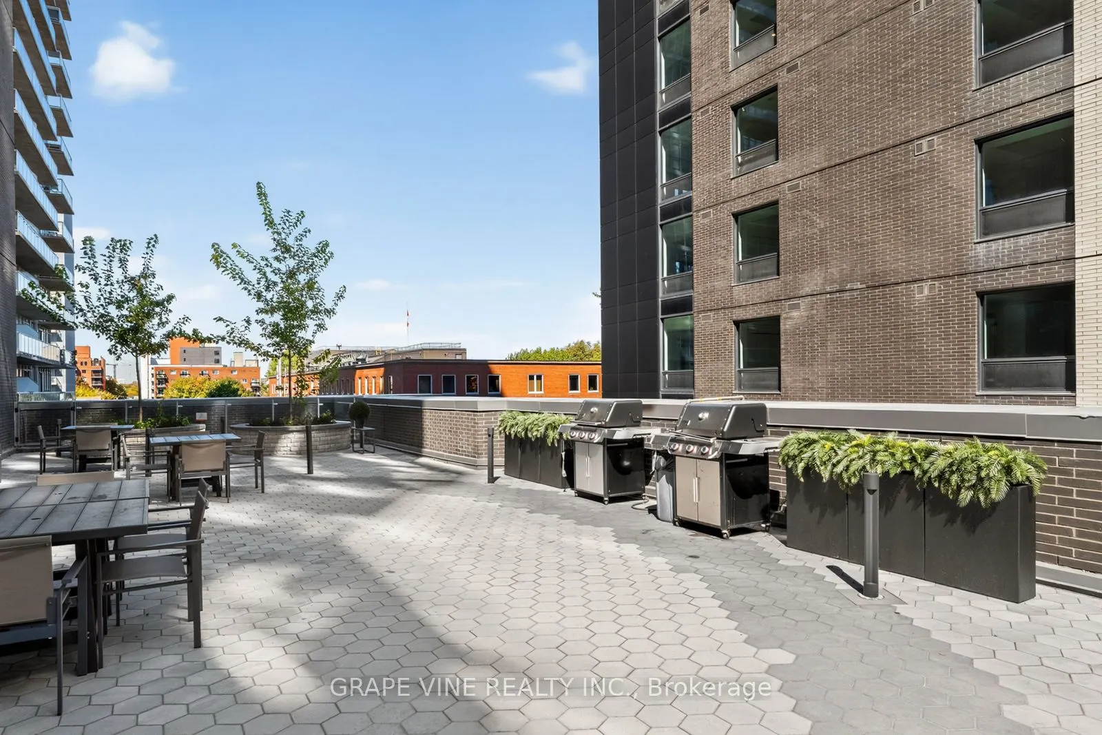 180 George Street, #601
