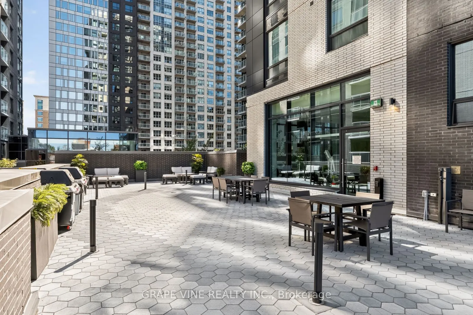 180 George Street, #601