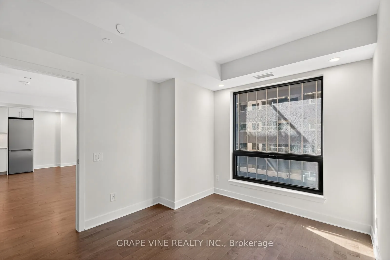 180 George Street, #601