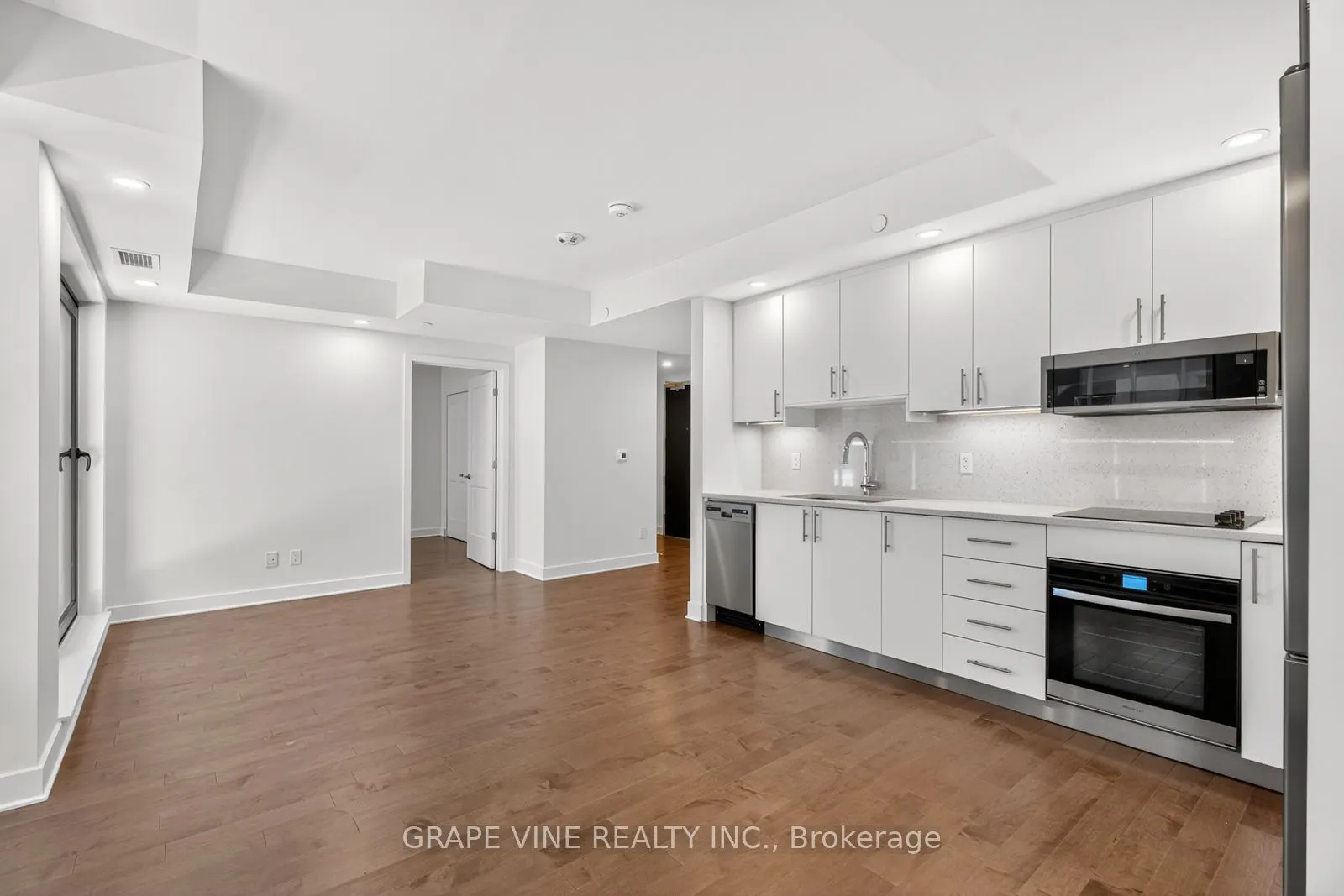 180 George Street, #601