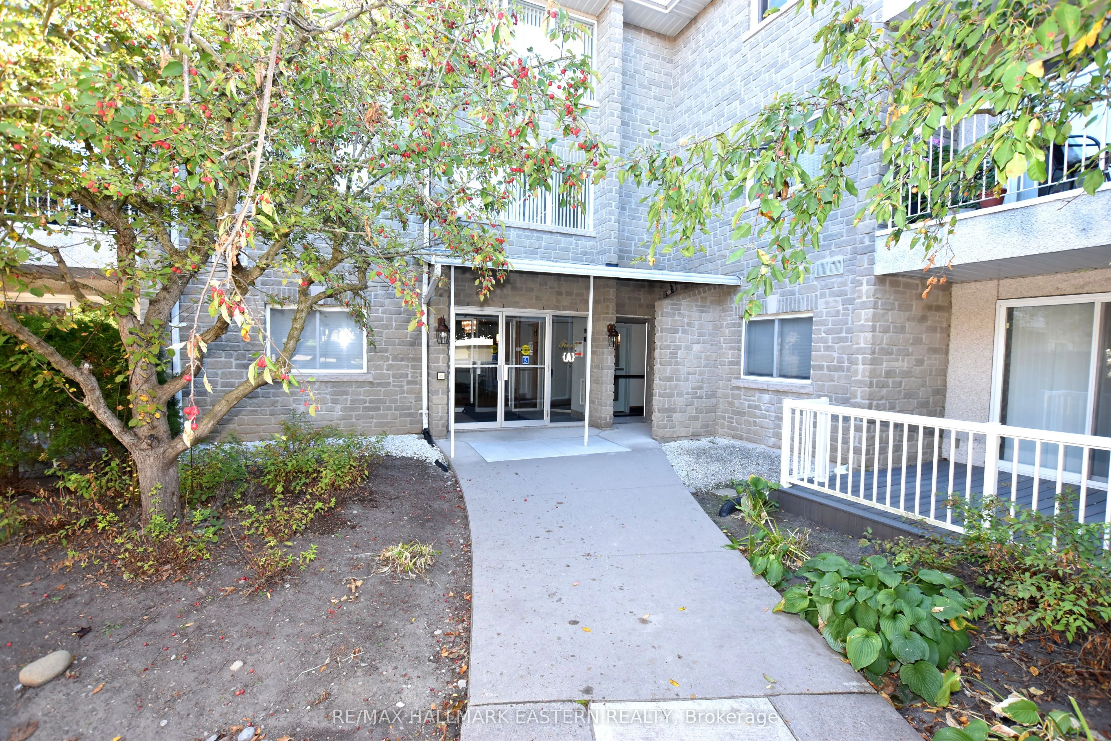 1099 Clonsilla Avenue, #316A