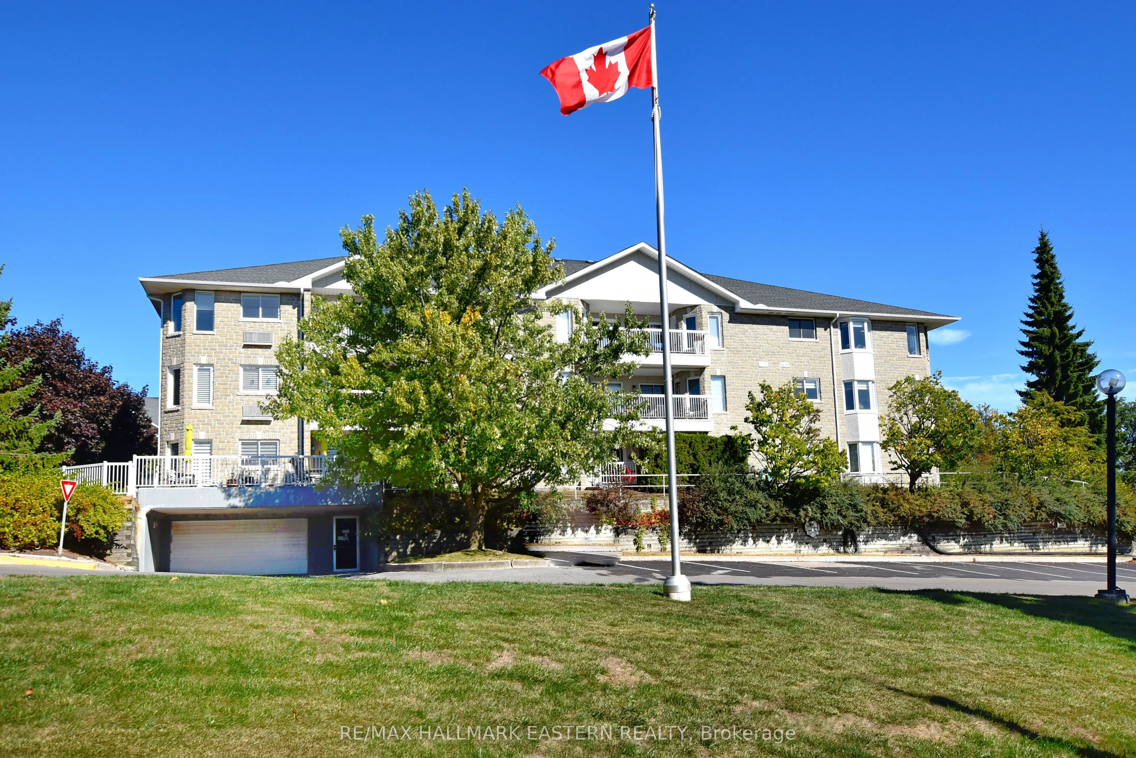 1099 Clonsilla Avenue, #316A