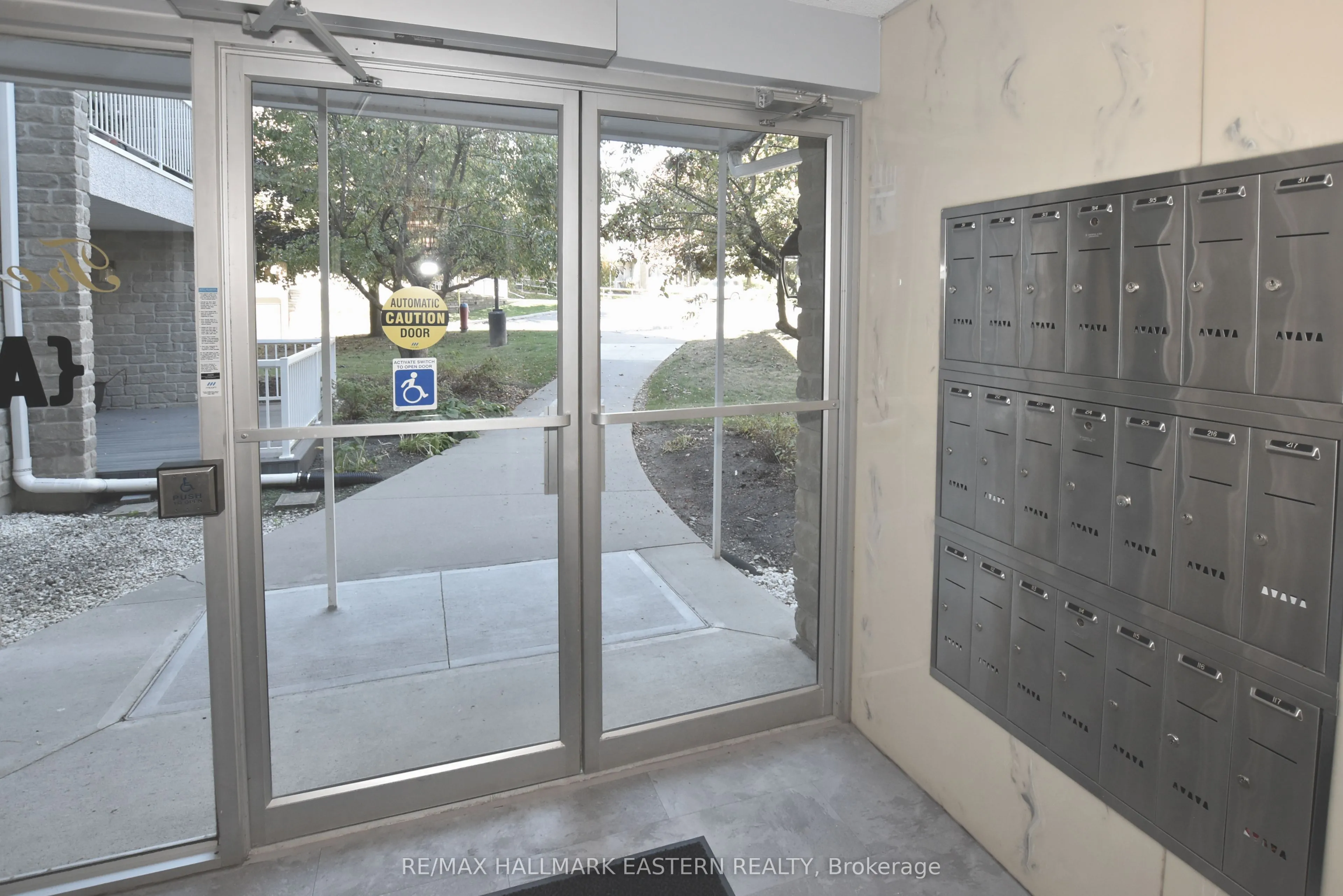 1099 Clonsilla Avenue, #316A