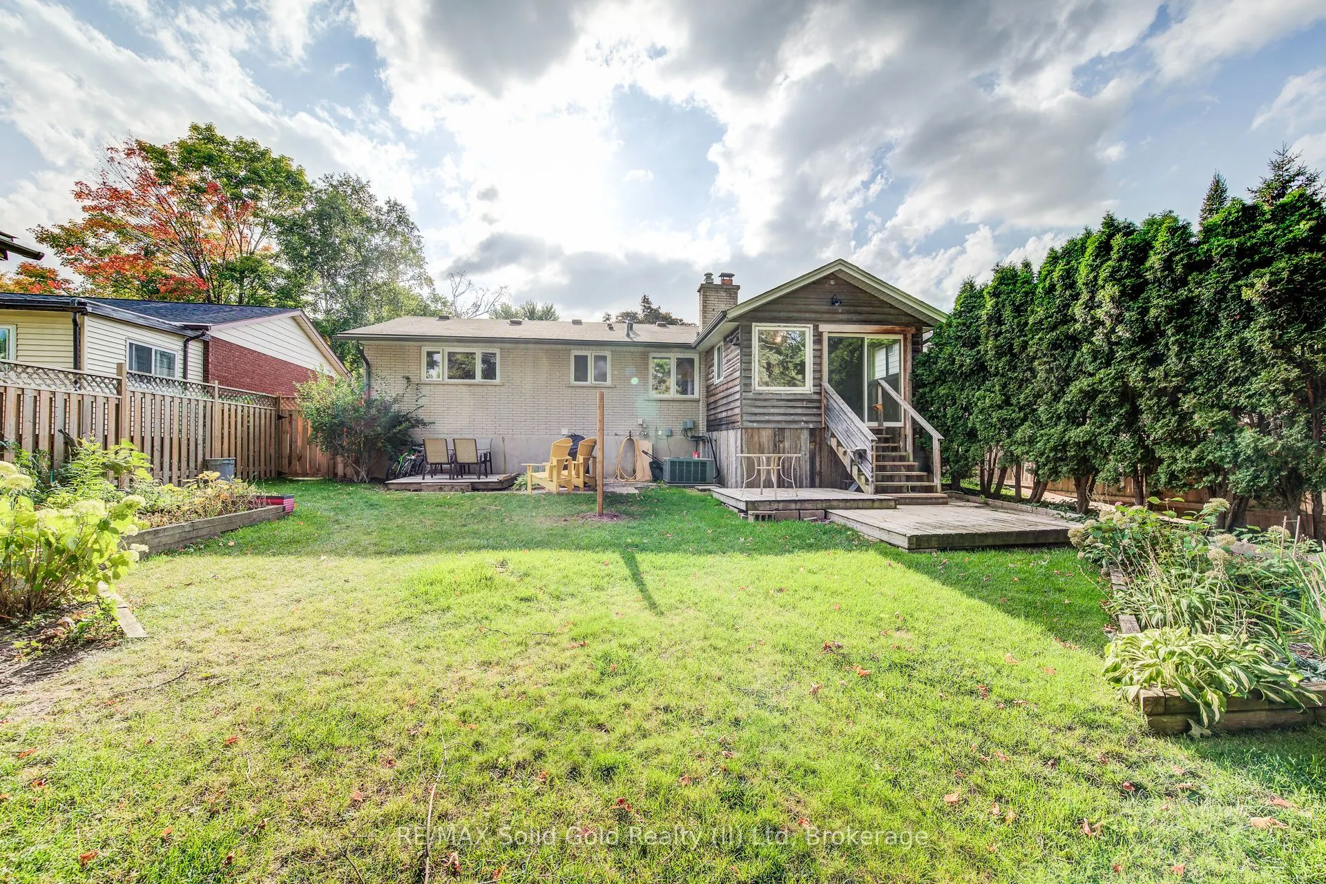 558 Sprucehill Avenue