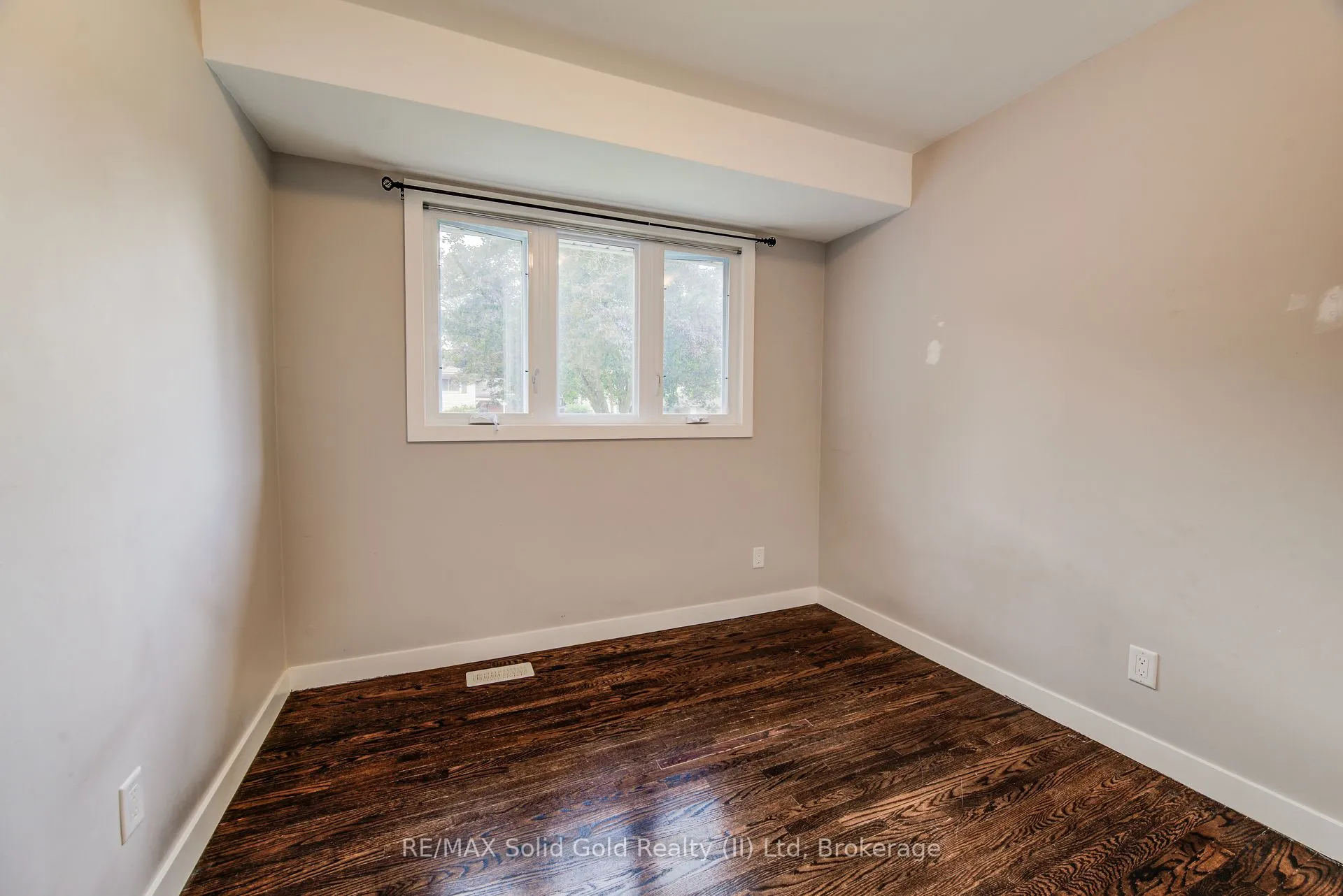 558 Sprucehill Avenue