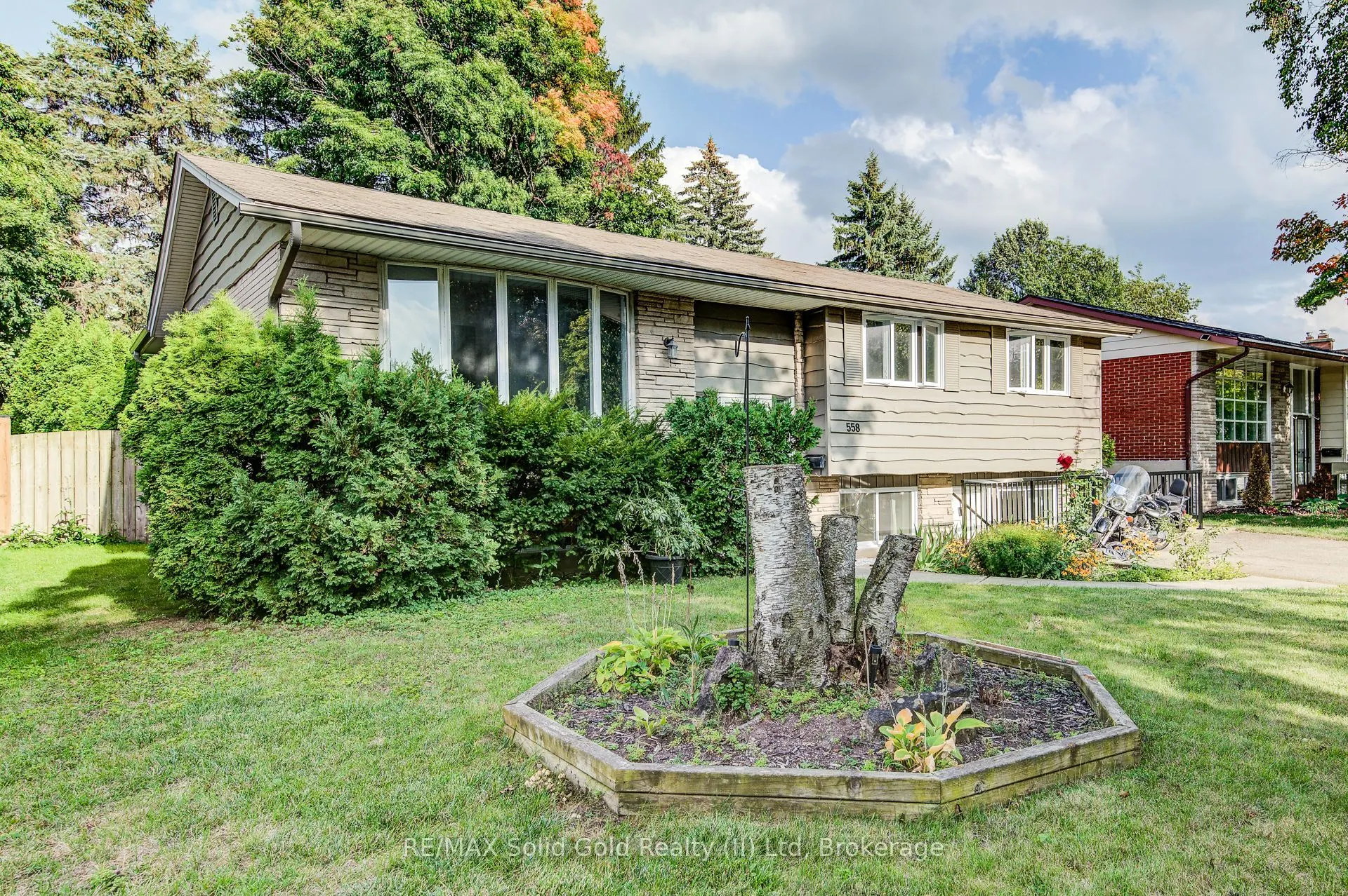 558 Sprucehill Avenue