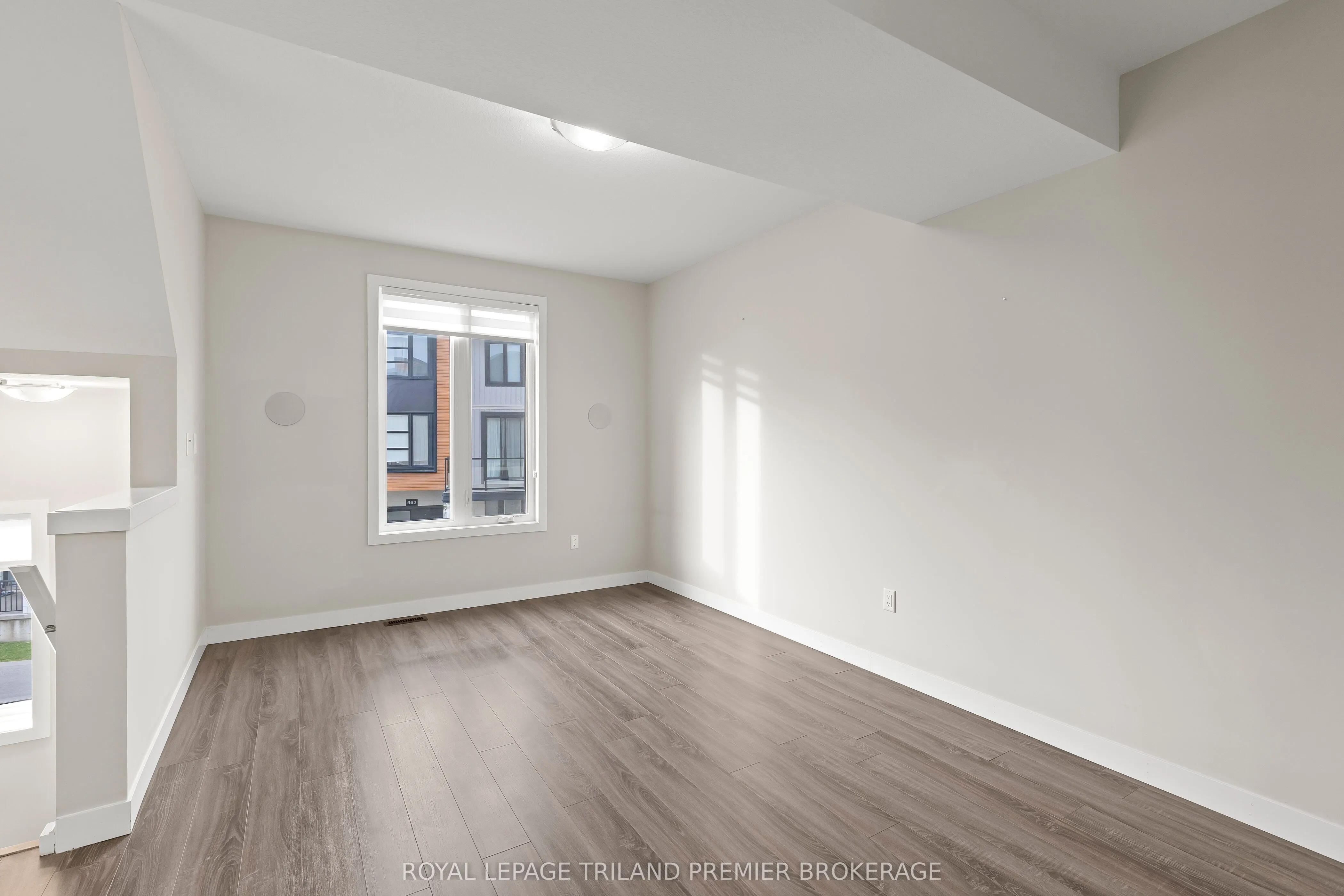 996 WEST VILLAGE Square, #158