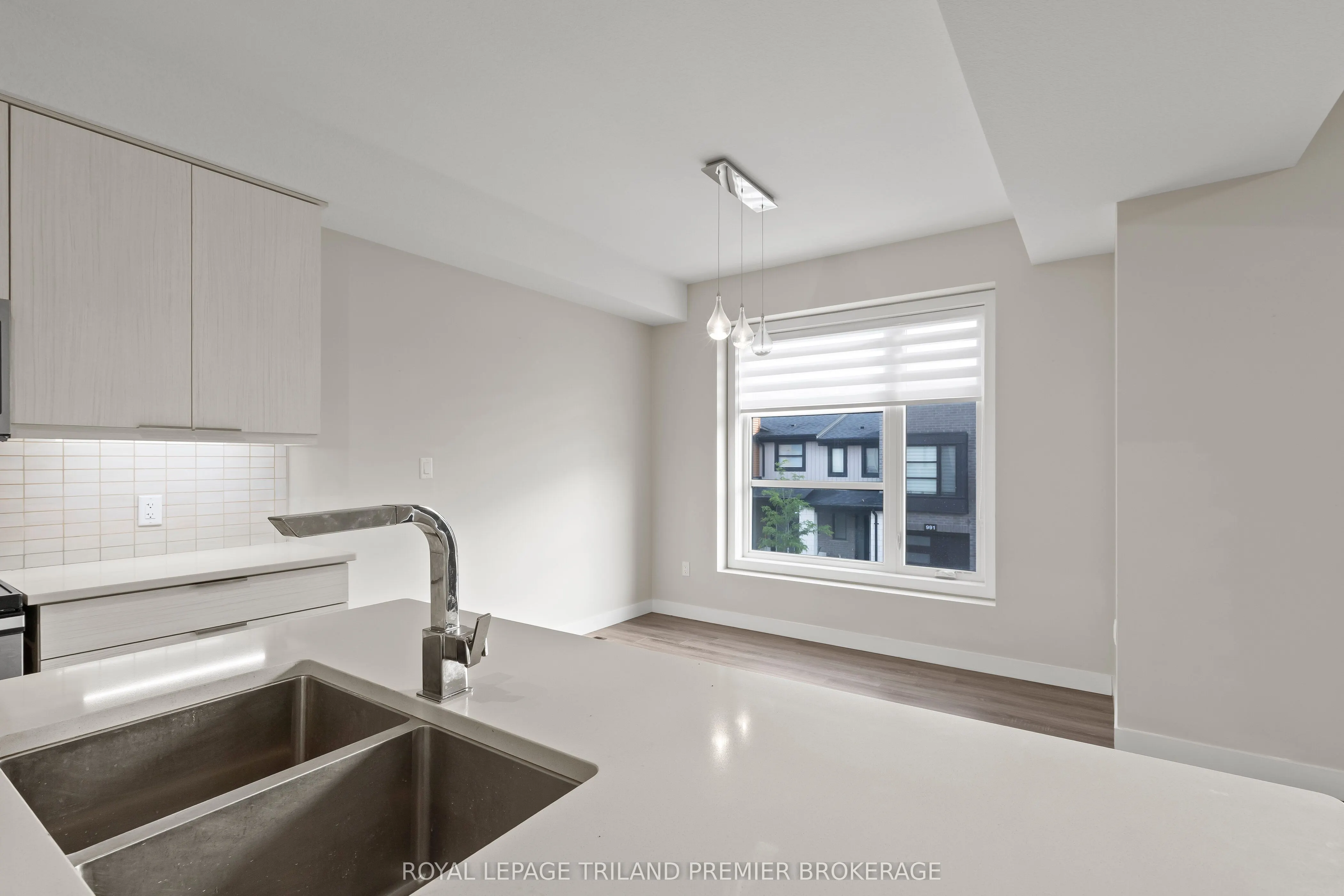 996 WEST VILLAGE Square, #158