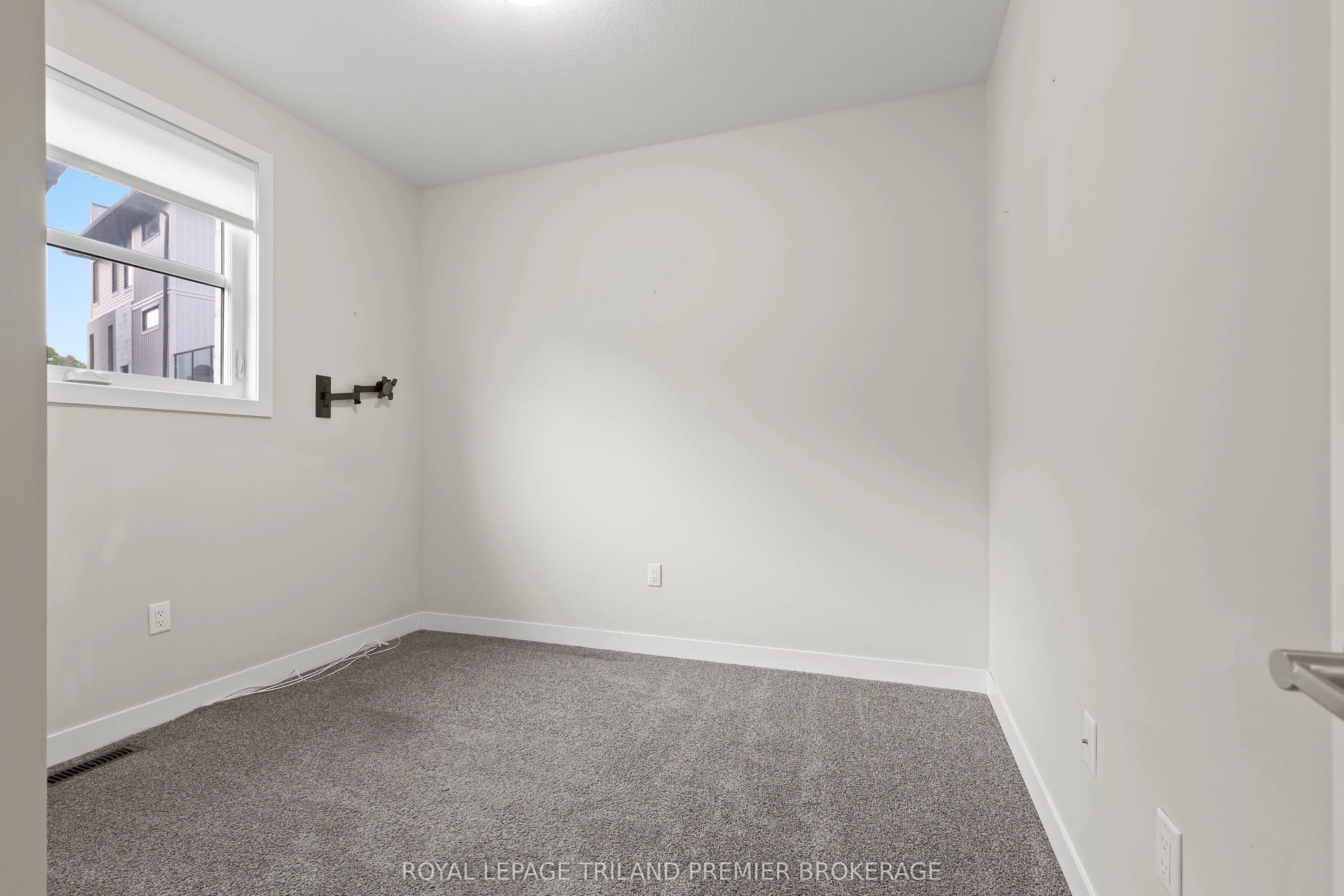 996 WEST VILLAGE Square, #158