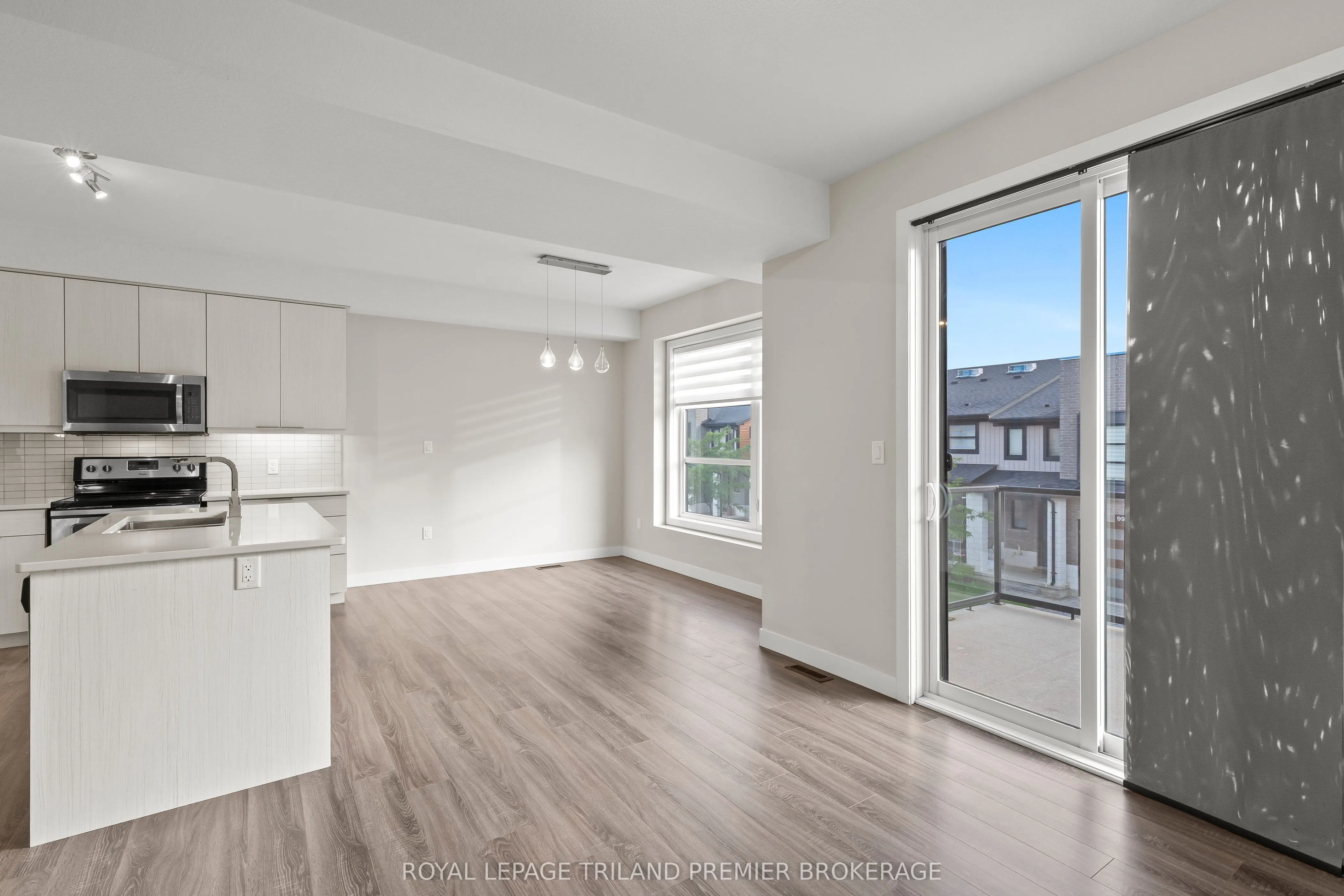 996 WEST VILLAGE Square, #158