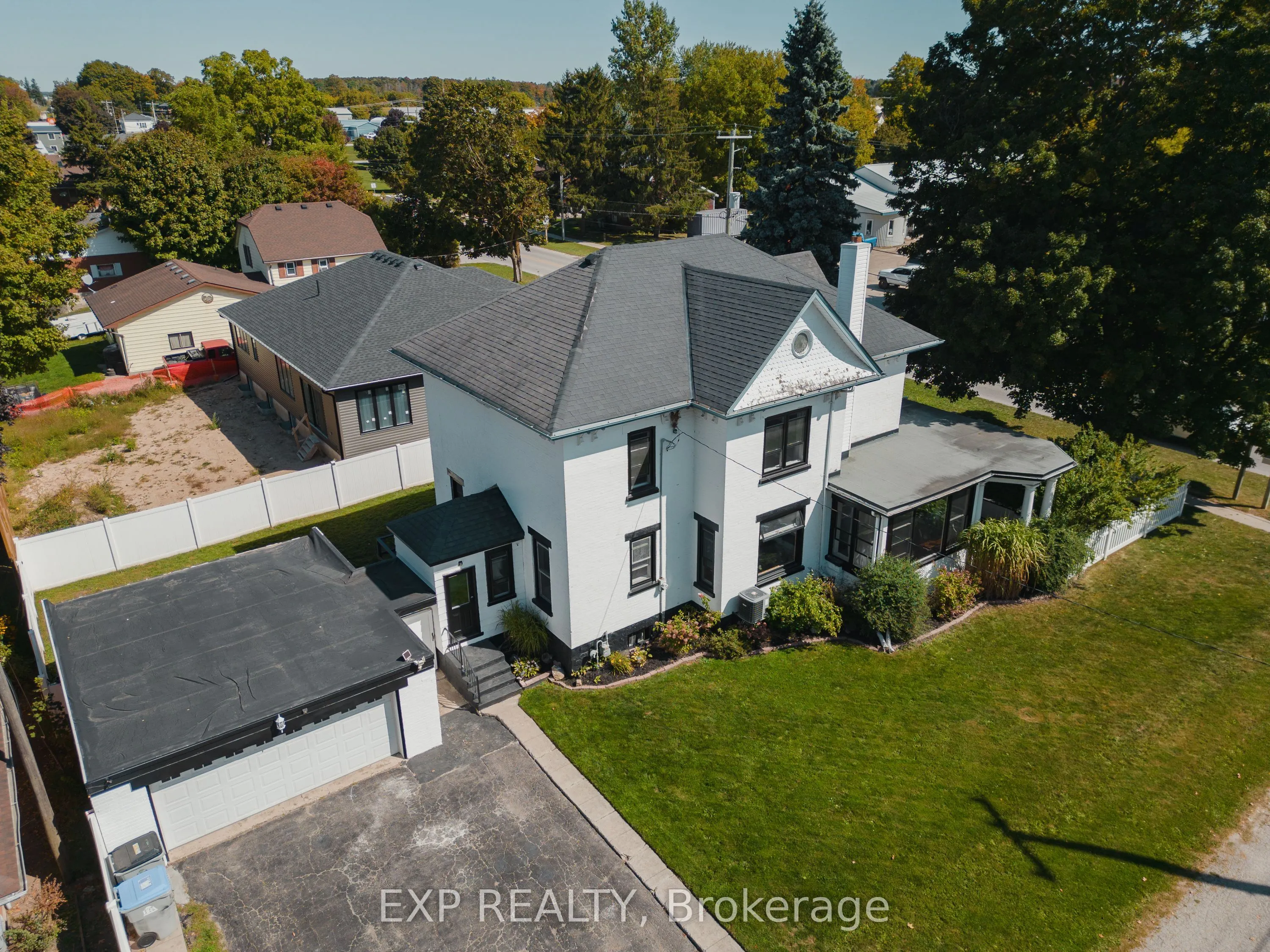 290 Turnberry Street