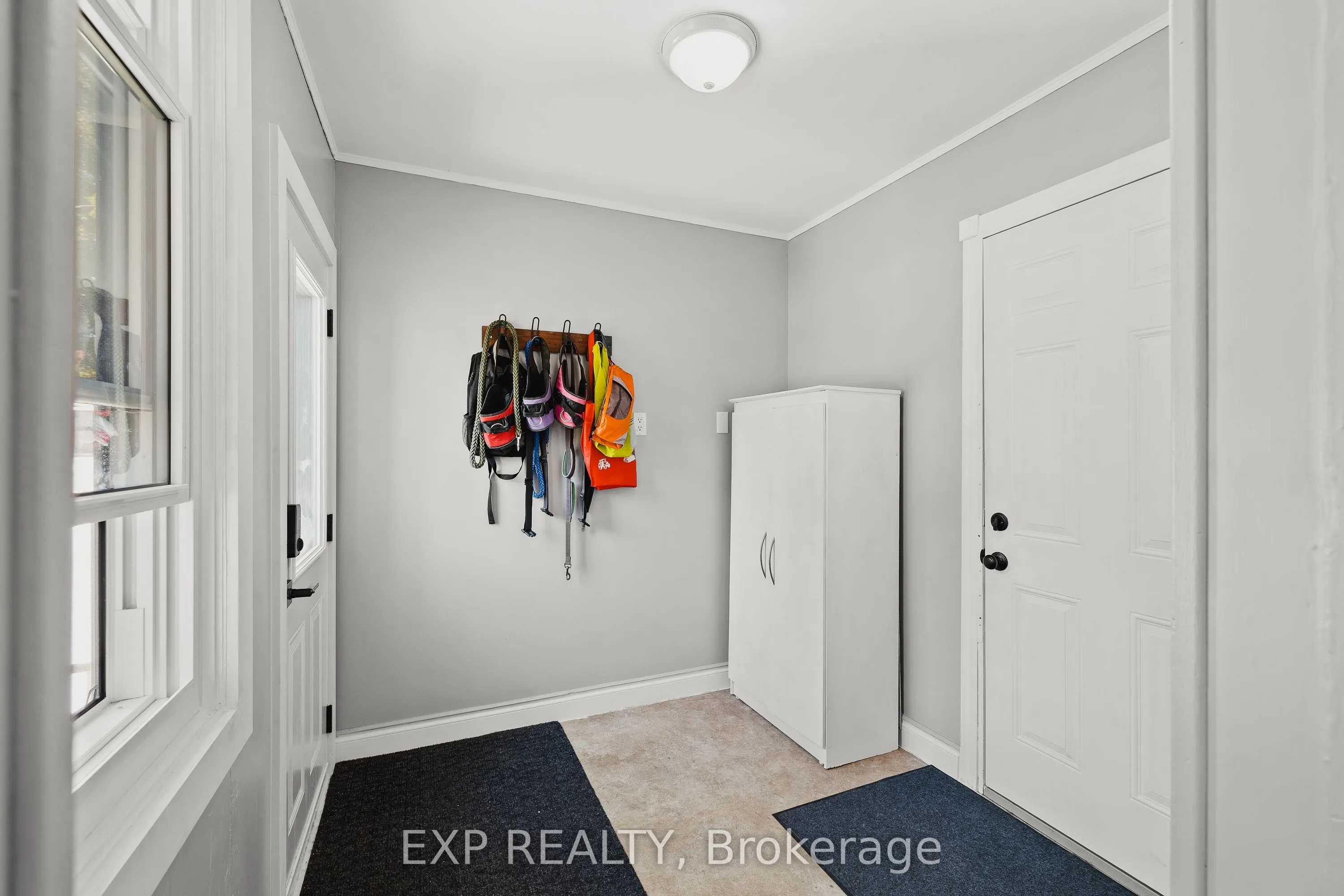 290 Turnberry Street