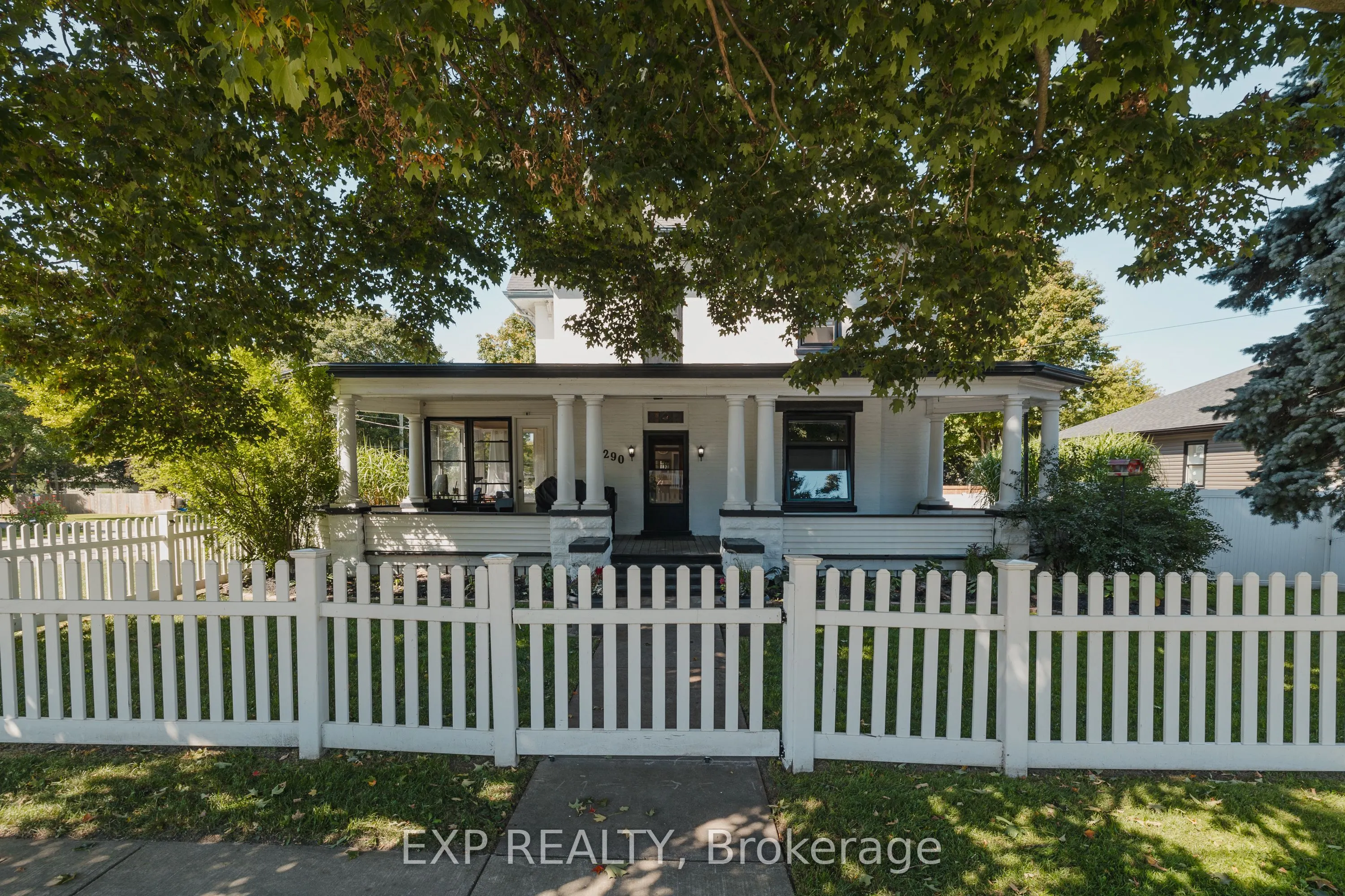 290 Turnberry Street