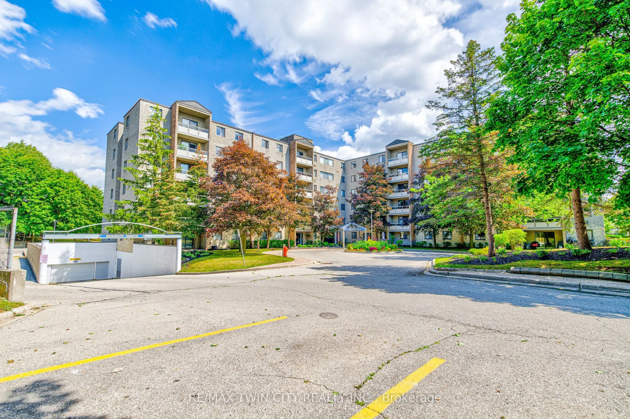 93 Westwood Road, #206