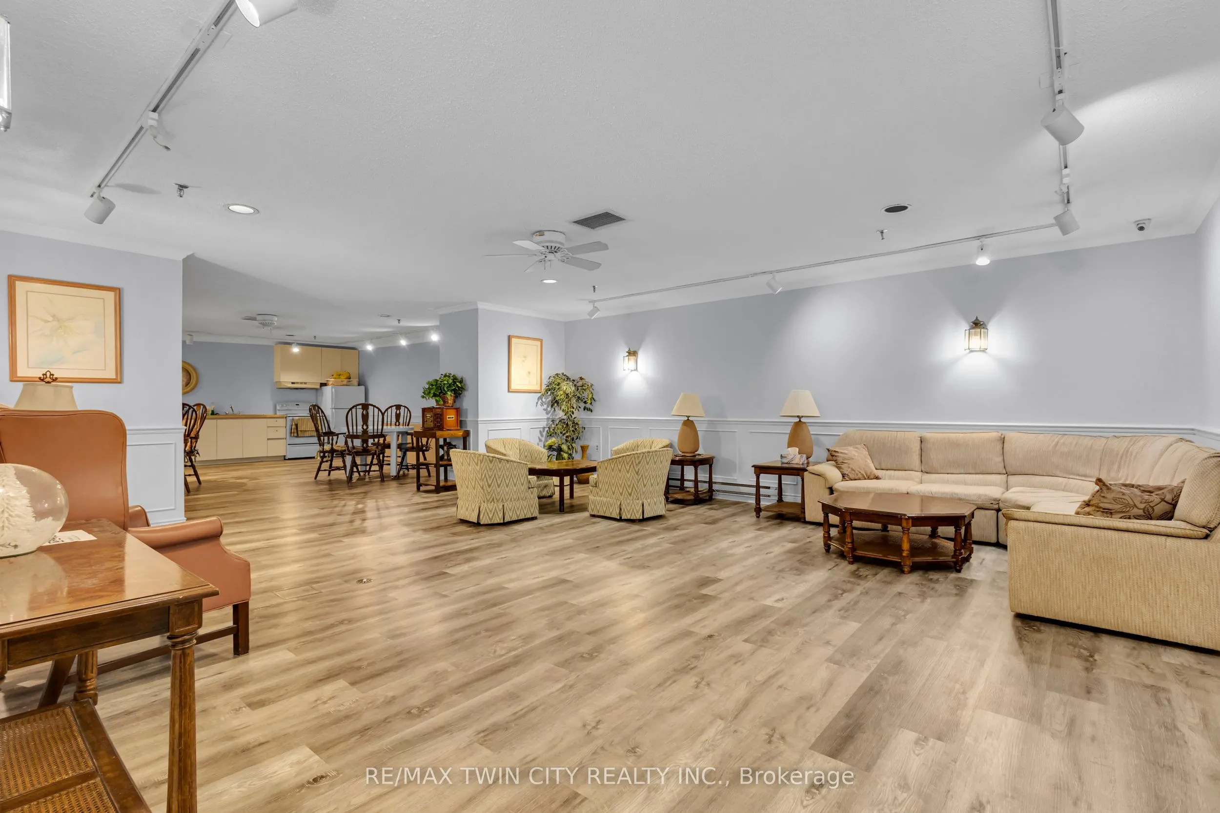 93 Westwood Road, #206