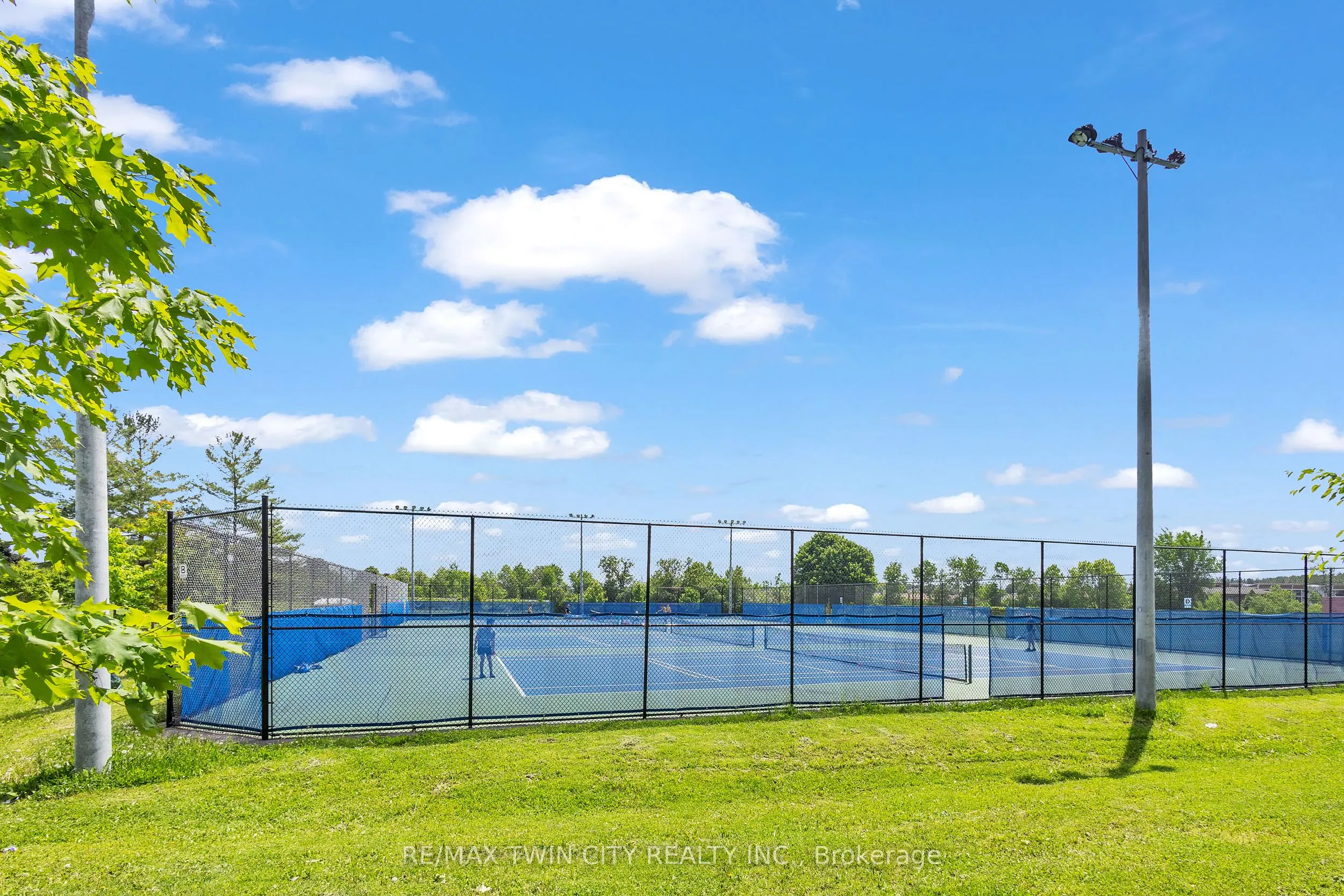 93 Westwood Road, #206