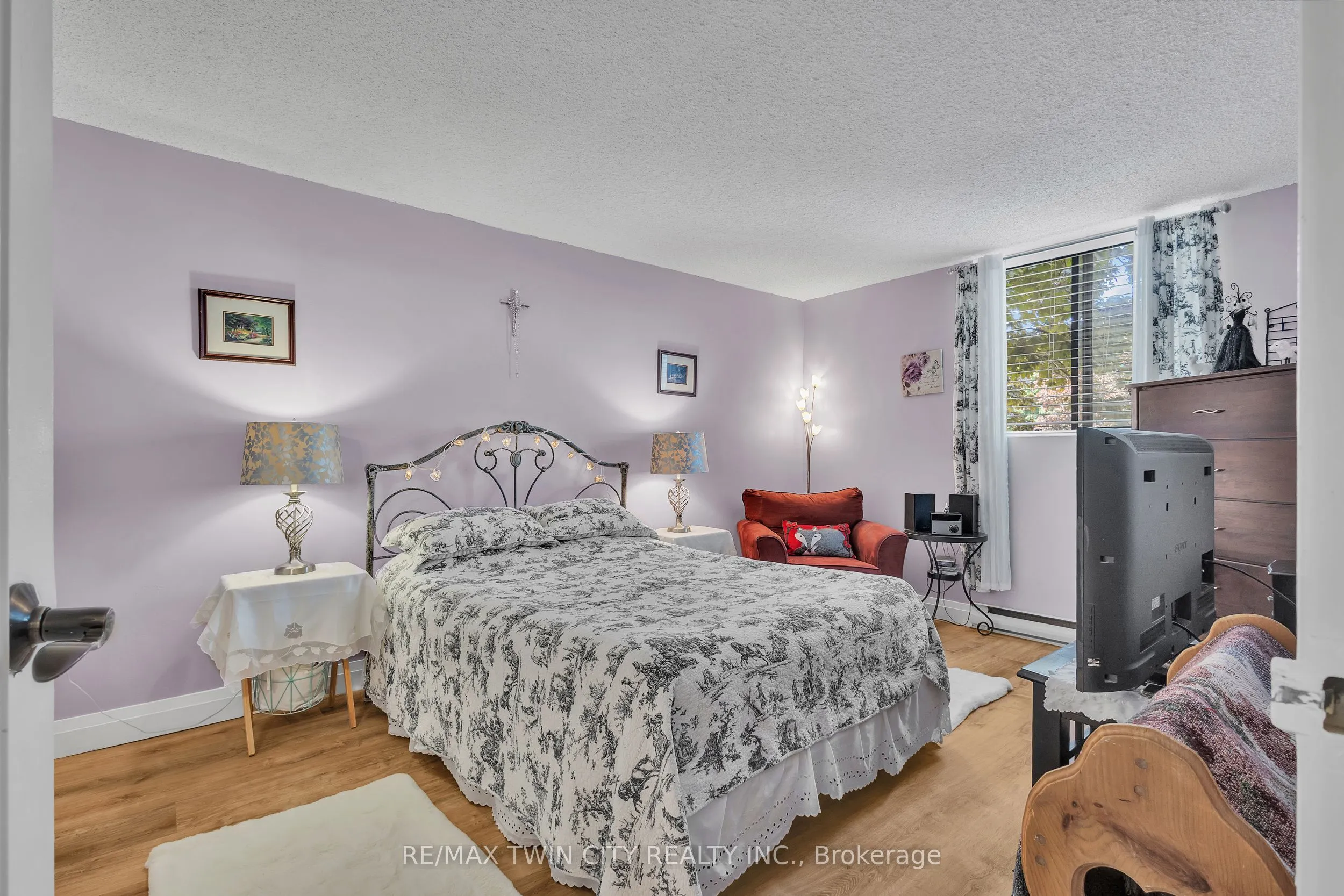 93 Westwood Road, #206