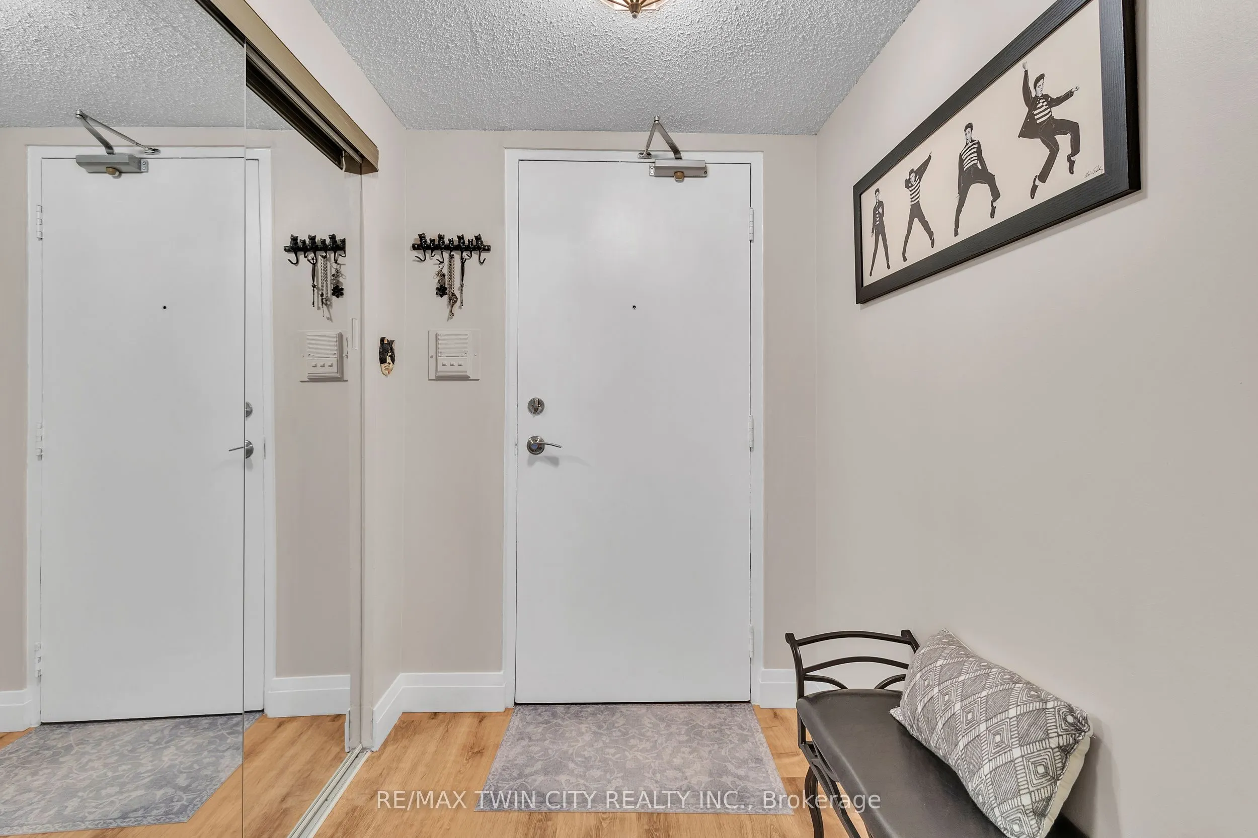 93 Westwood Road, #206