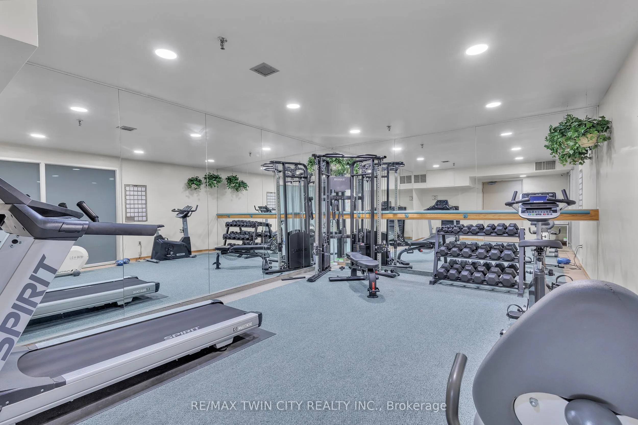 93 Westwood Road, #206