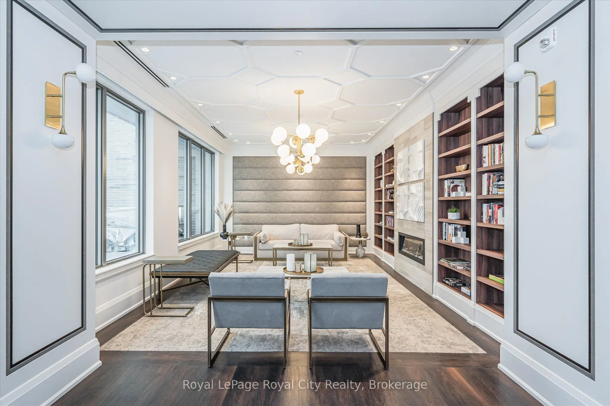 53 Arthur Street S, #912