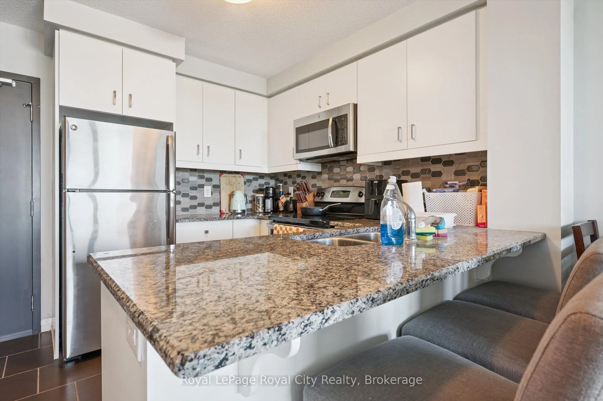 53 Arthur Street S, #912