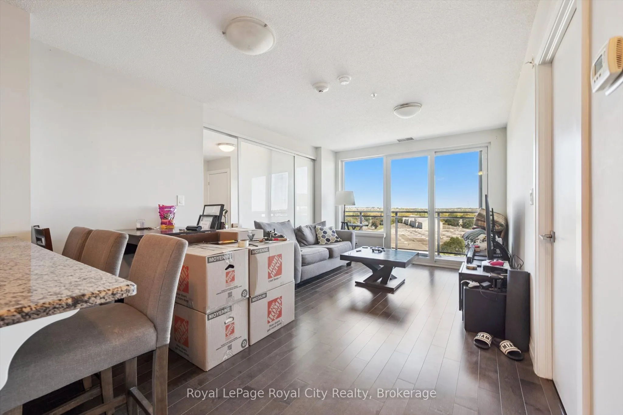 53 Arthur Street S, #912