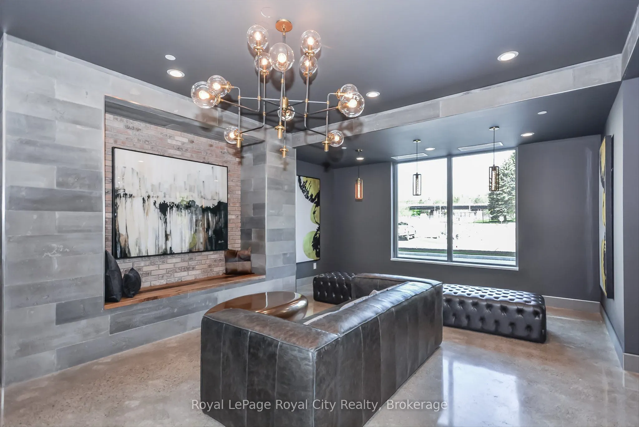 53 Arthur Street S, #912