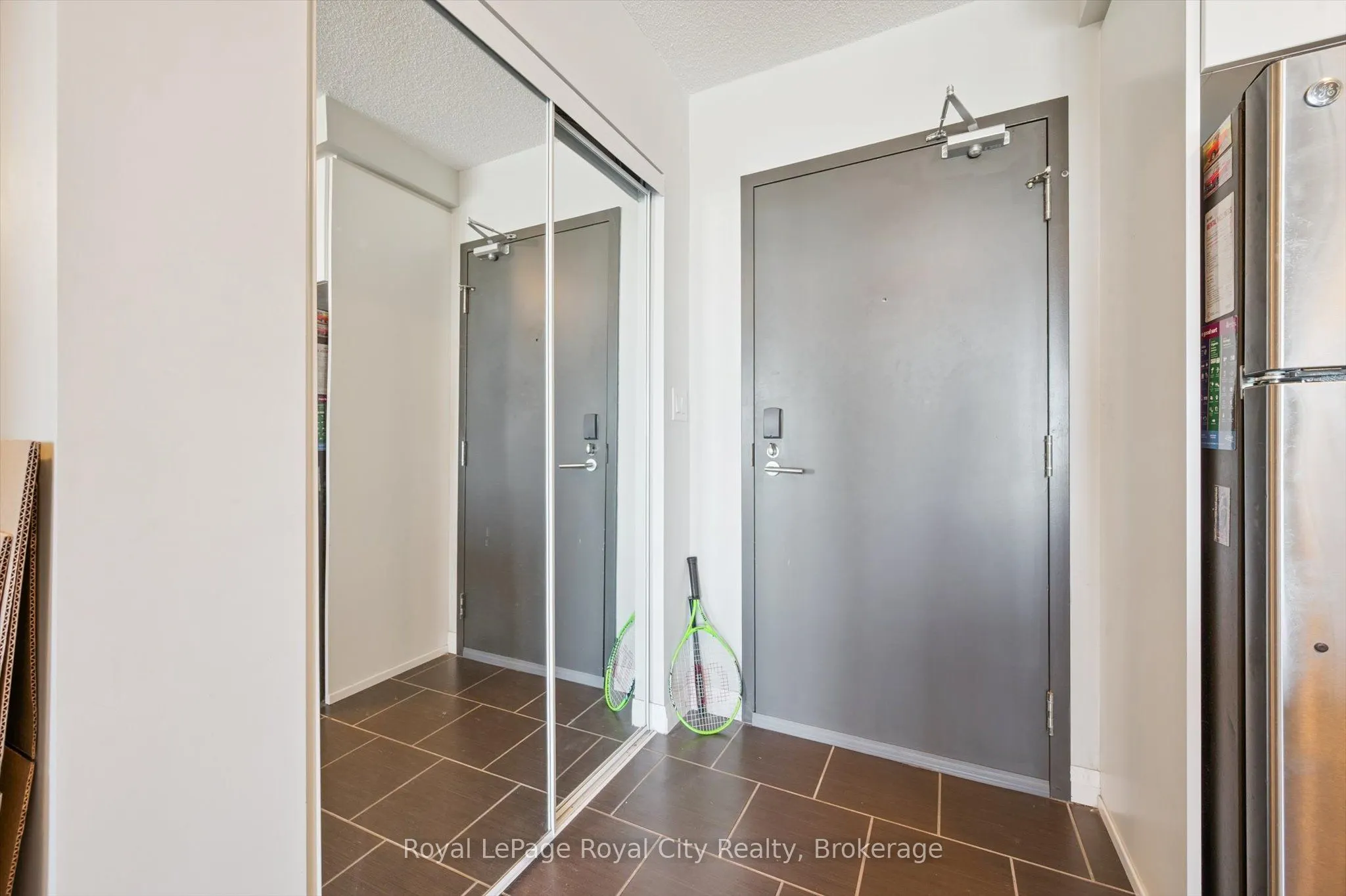 53 Arthur Street S, #912