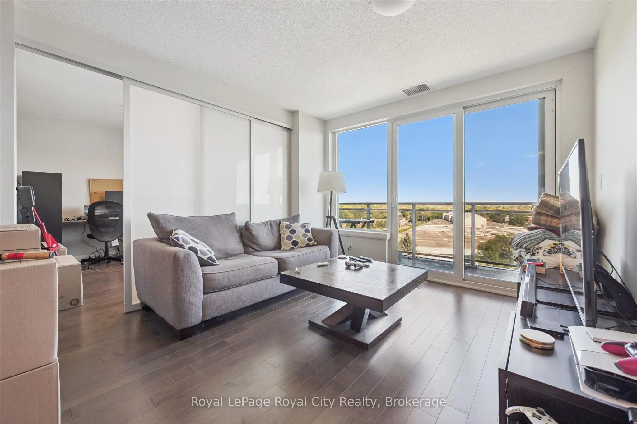 53 Arthur Street S, #912