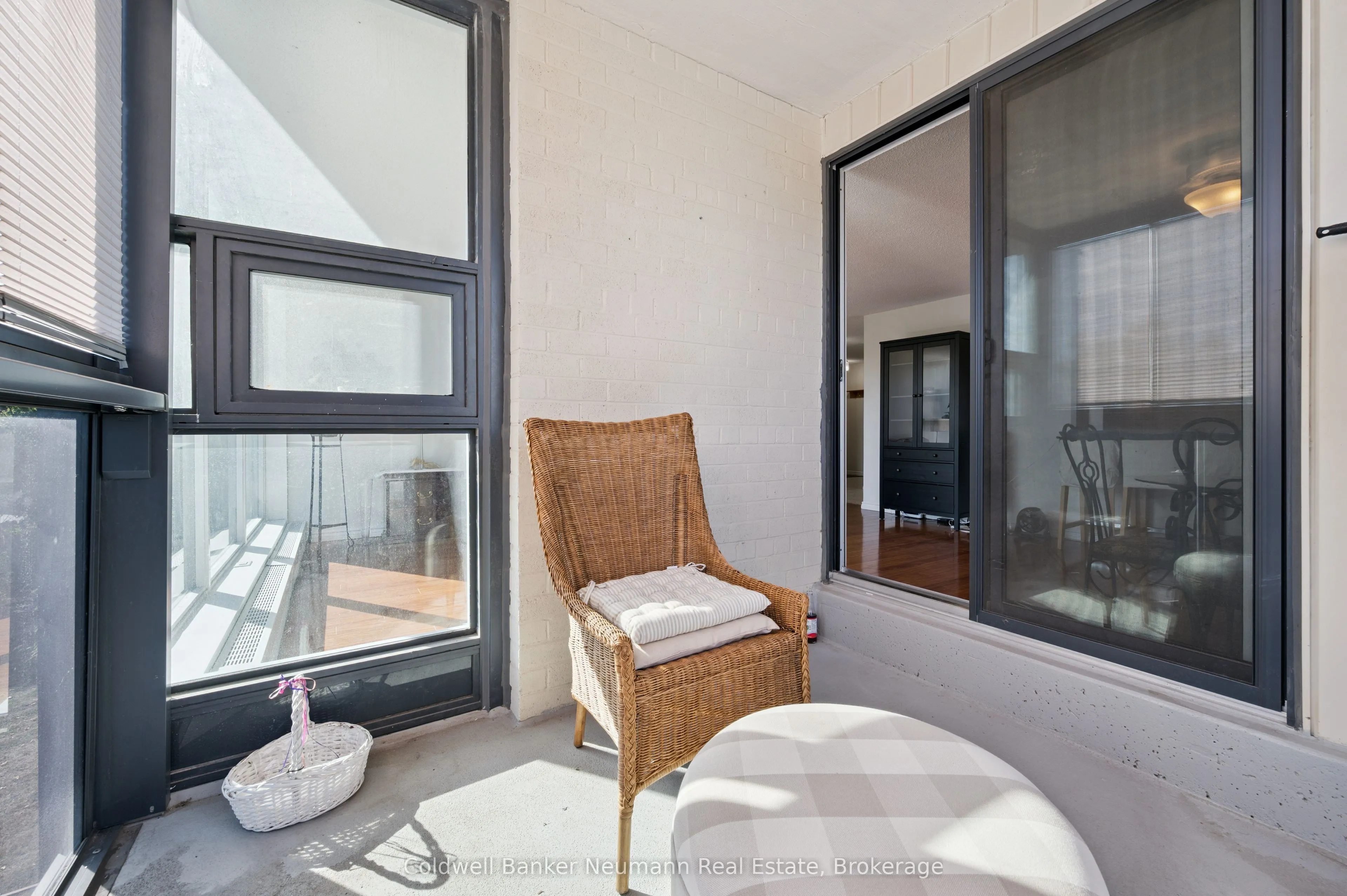 19 Woodlawn Road E, #303