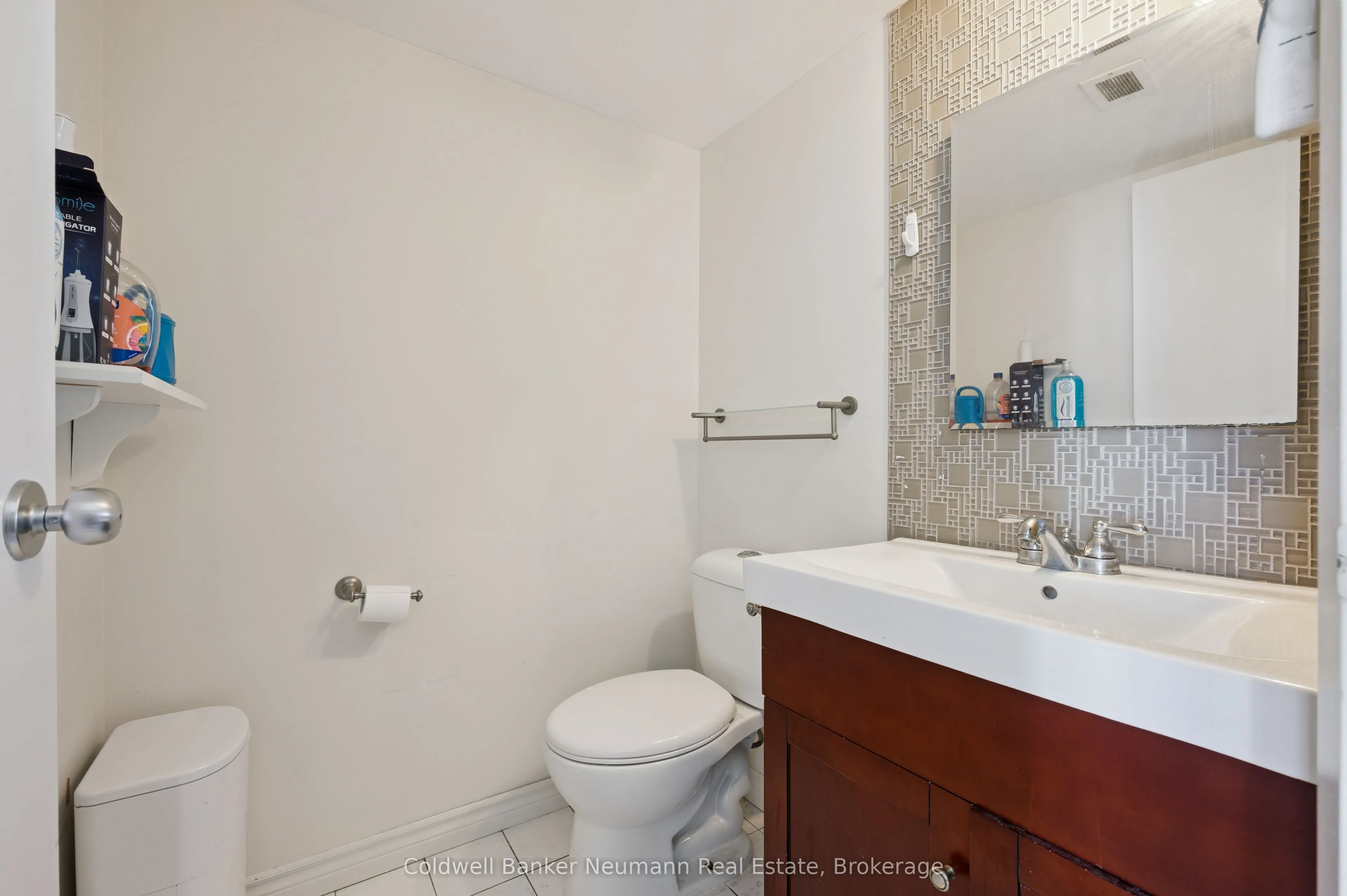 19 Woodlawn Road E, #303