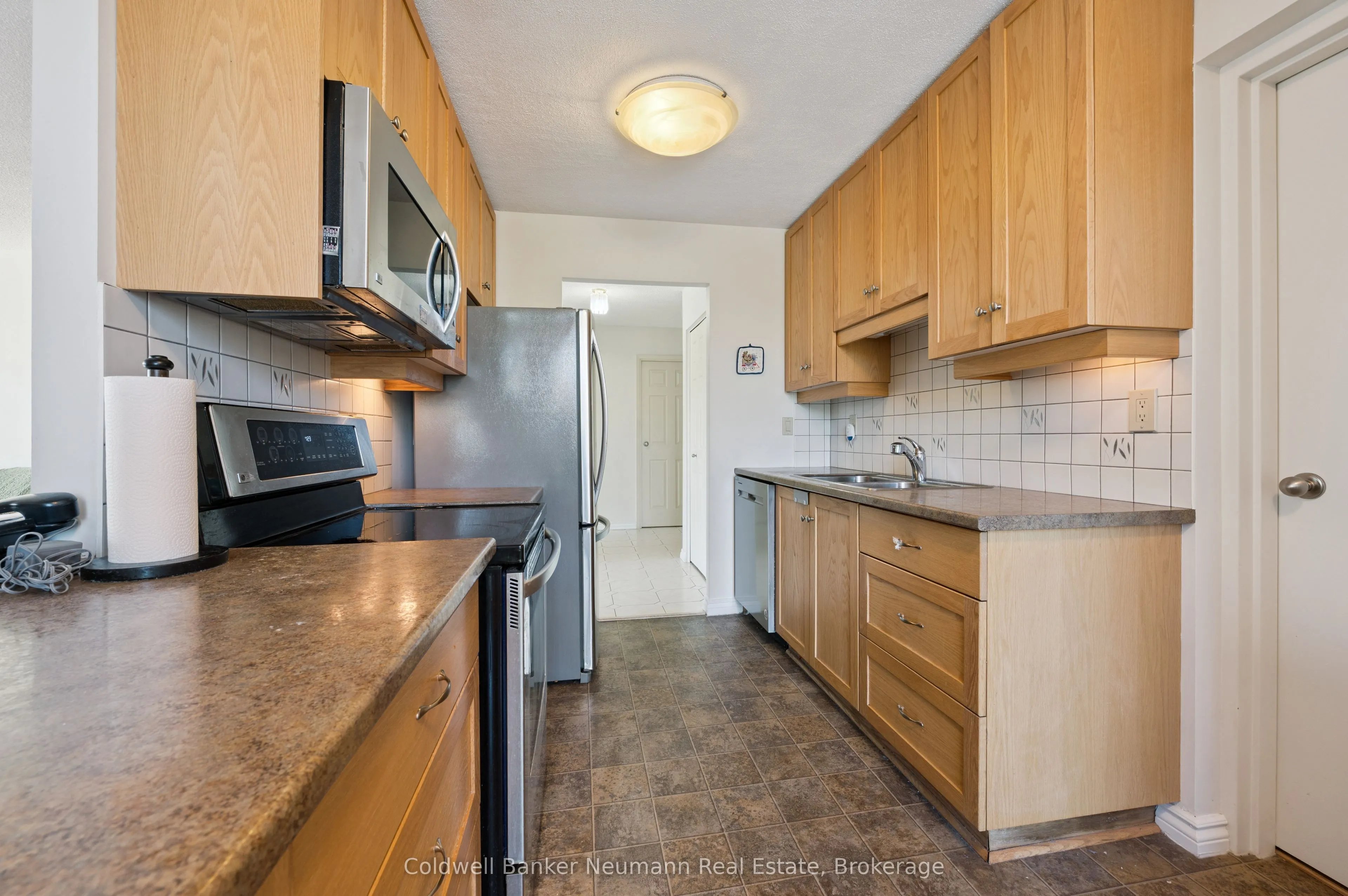 19 Woodlawn Road E, #303