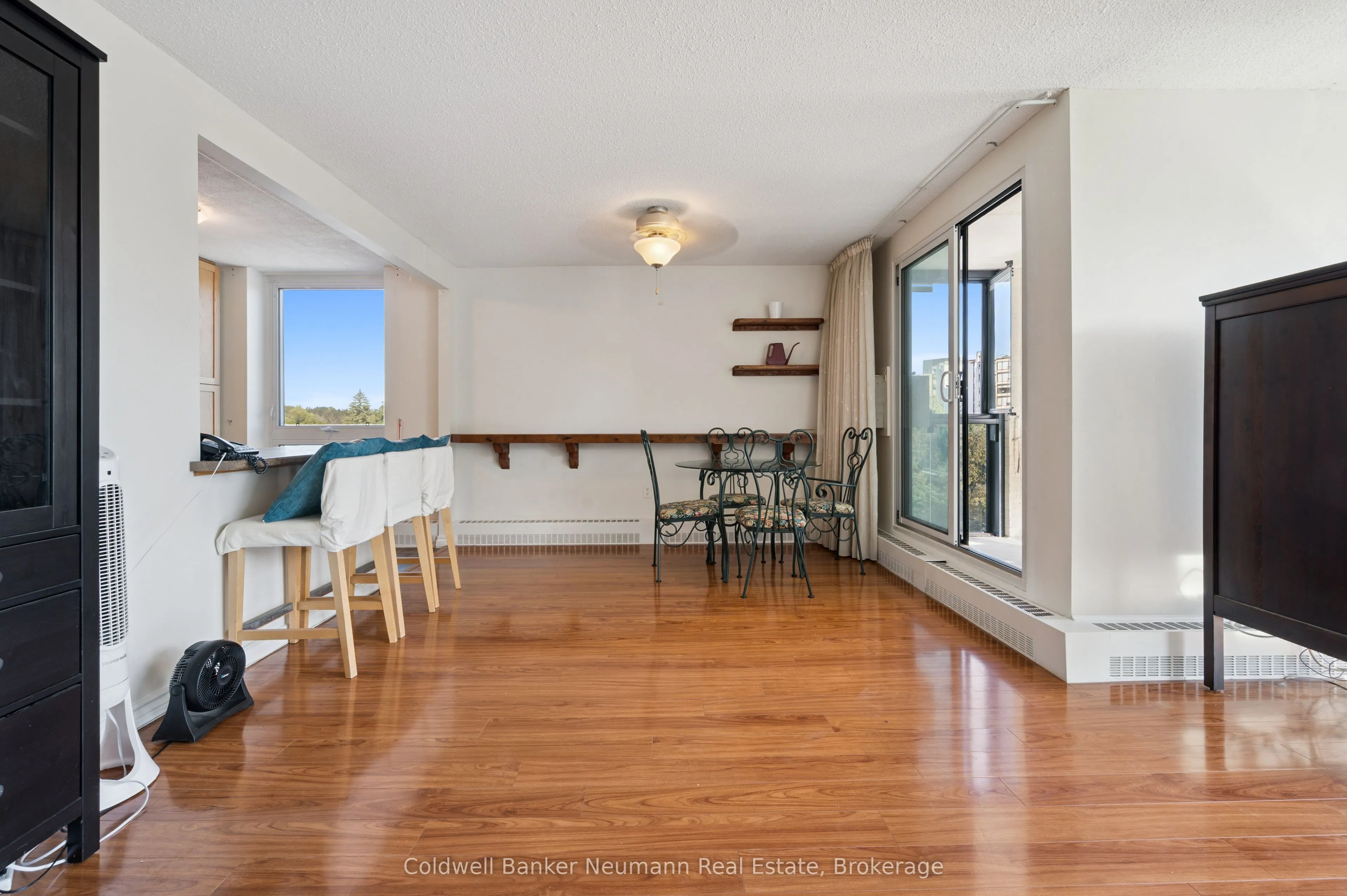 19 Woodlawn Road E, #303
