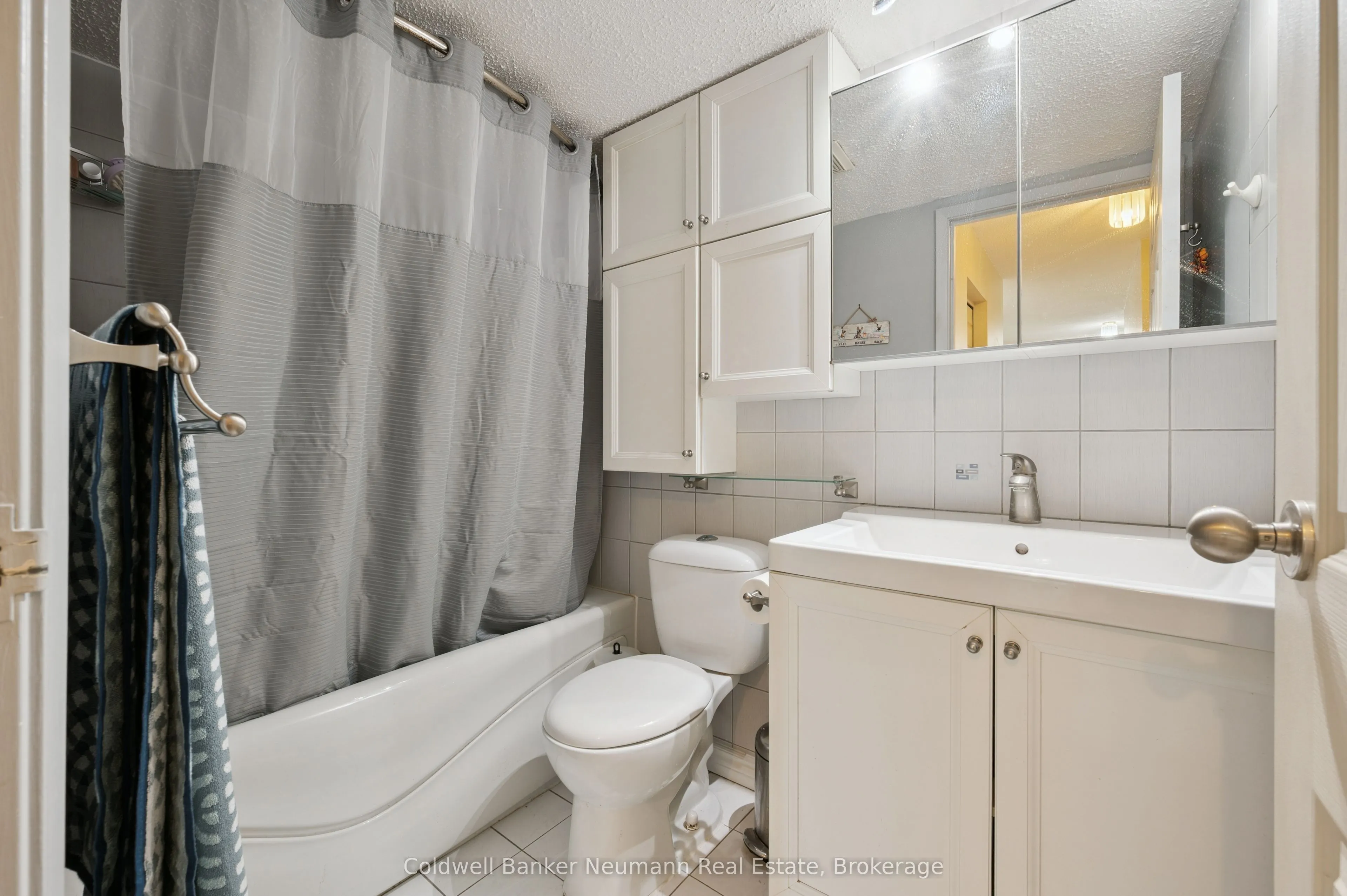 19 Woodlawn Road E, #303