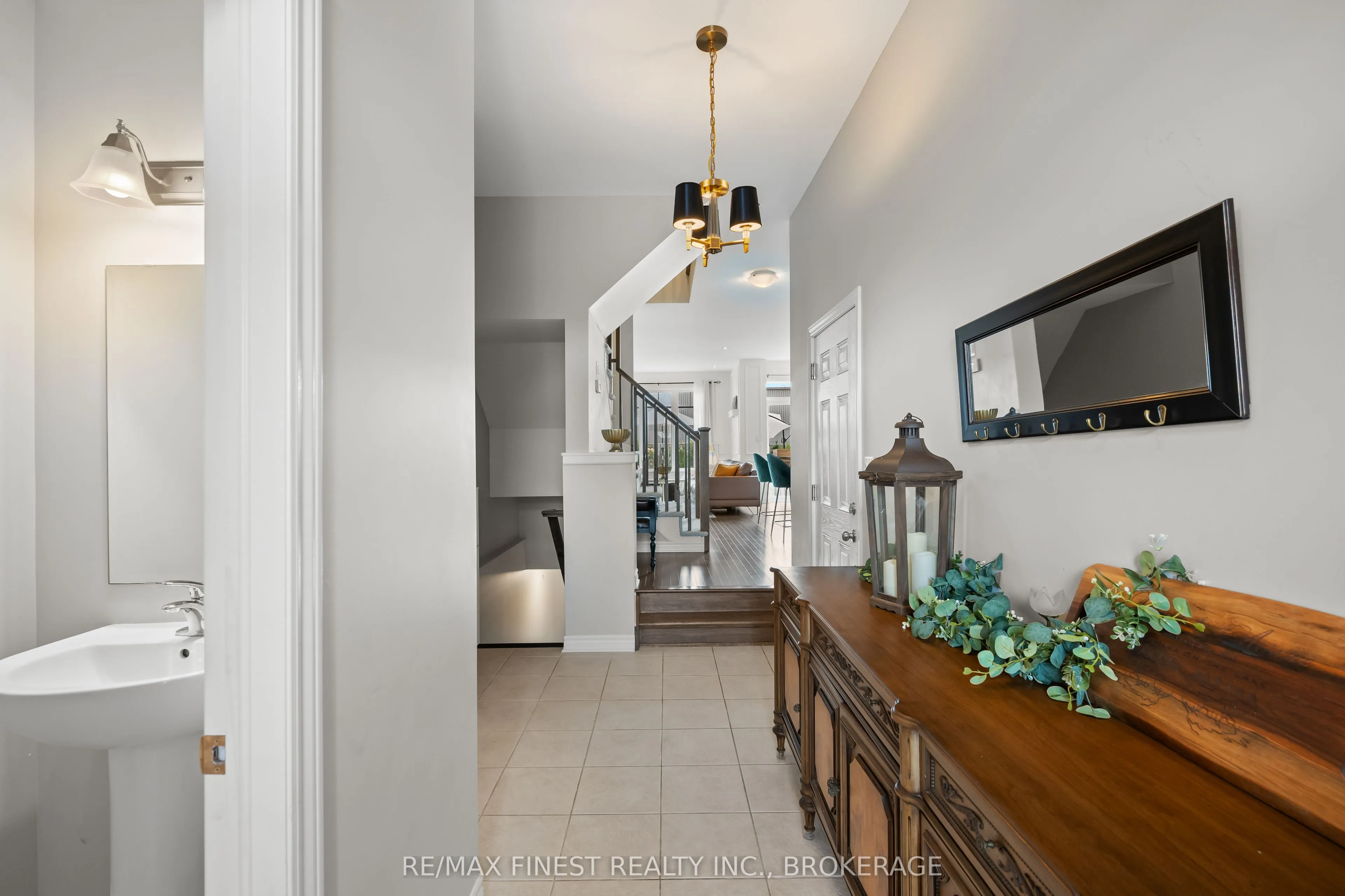 913 Stonewalk Drive