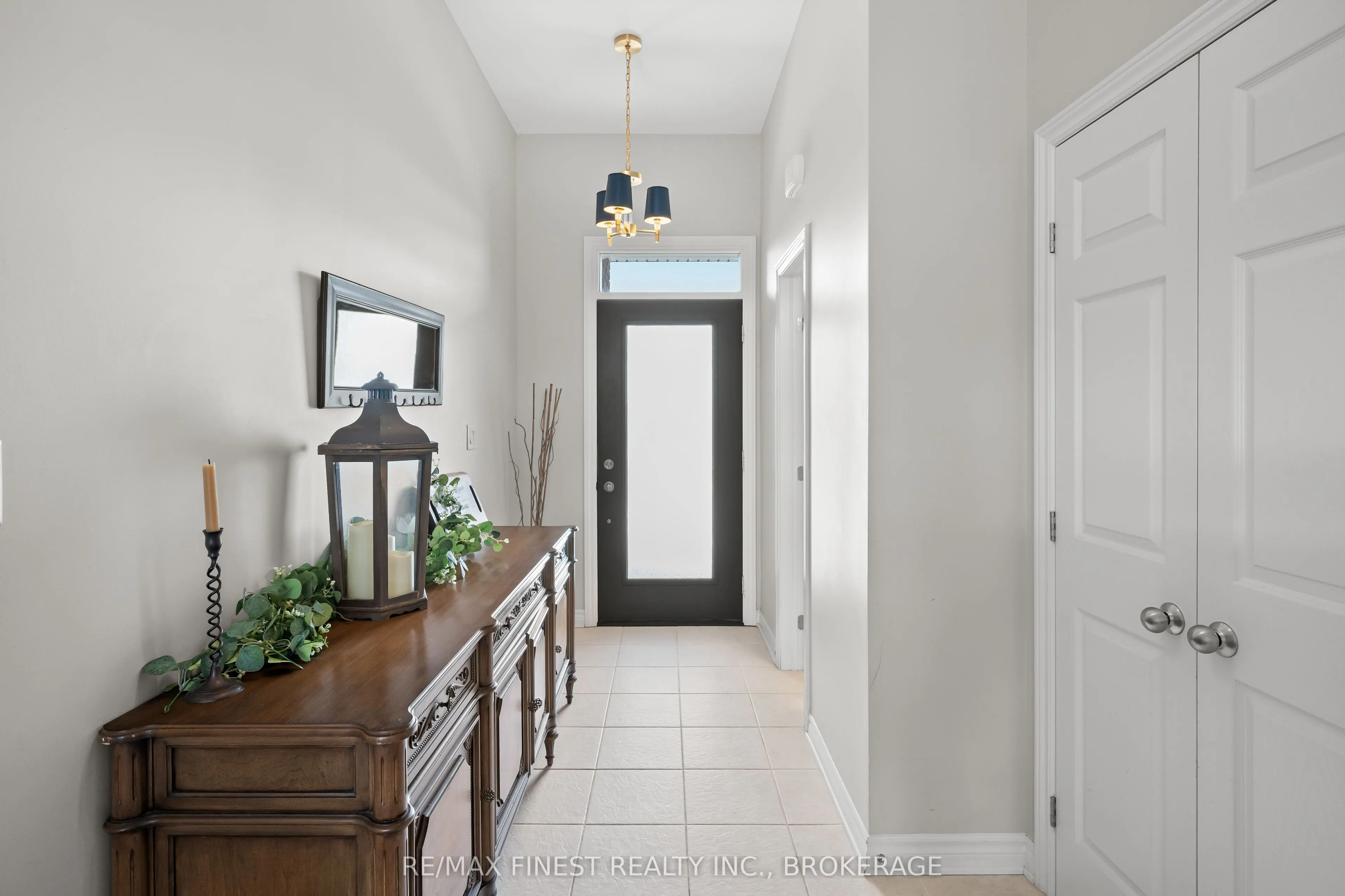 913 Stonewalk Drive