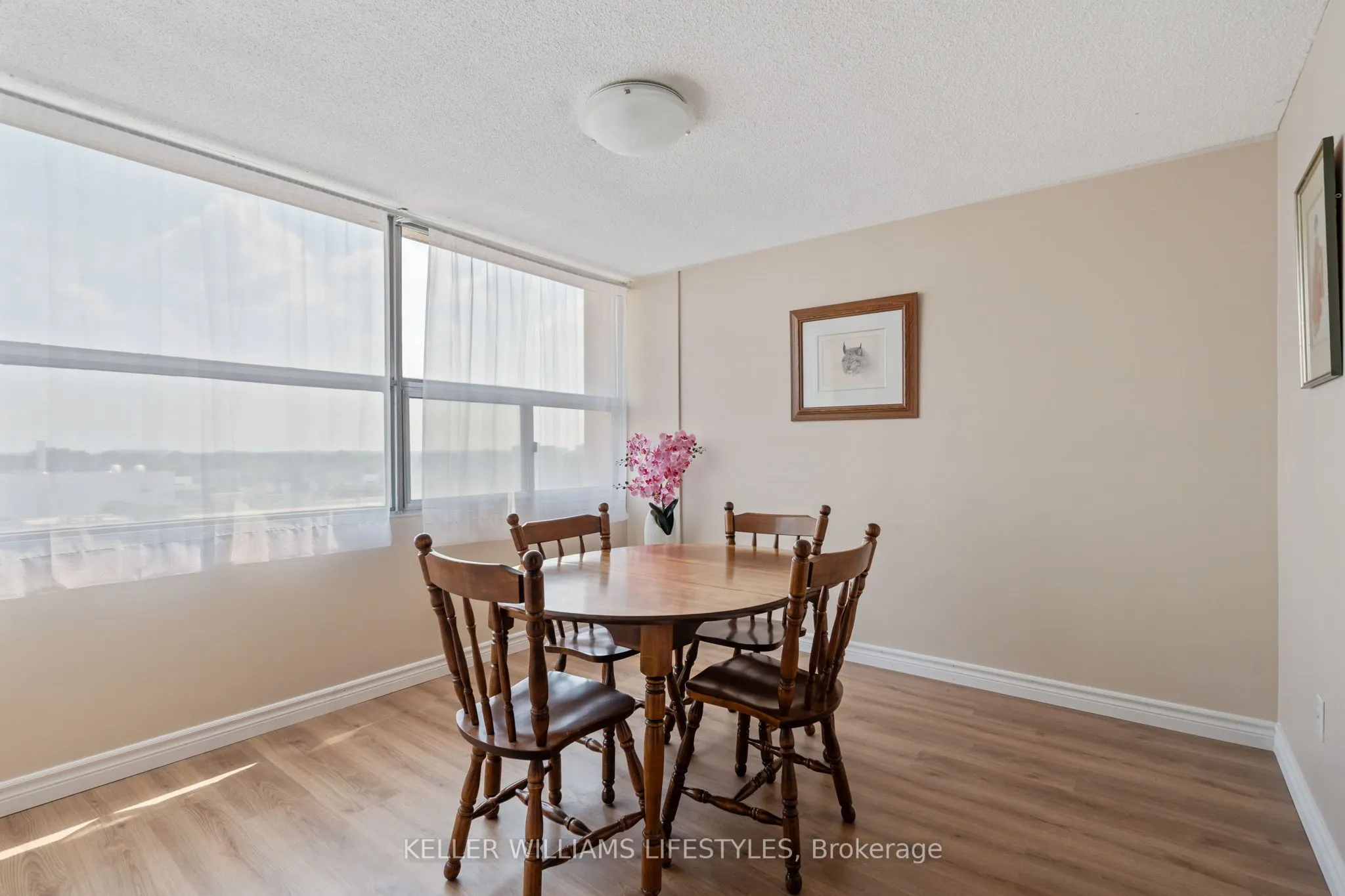 380 King Street, #605