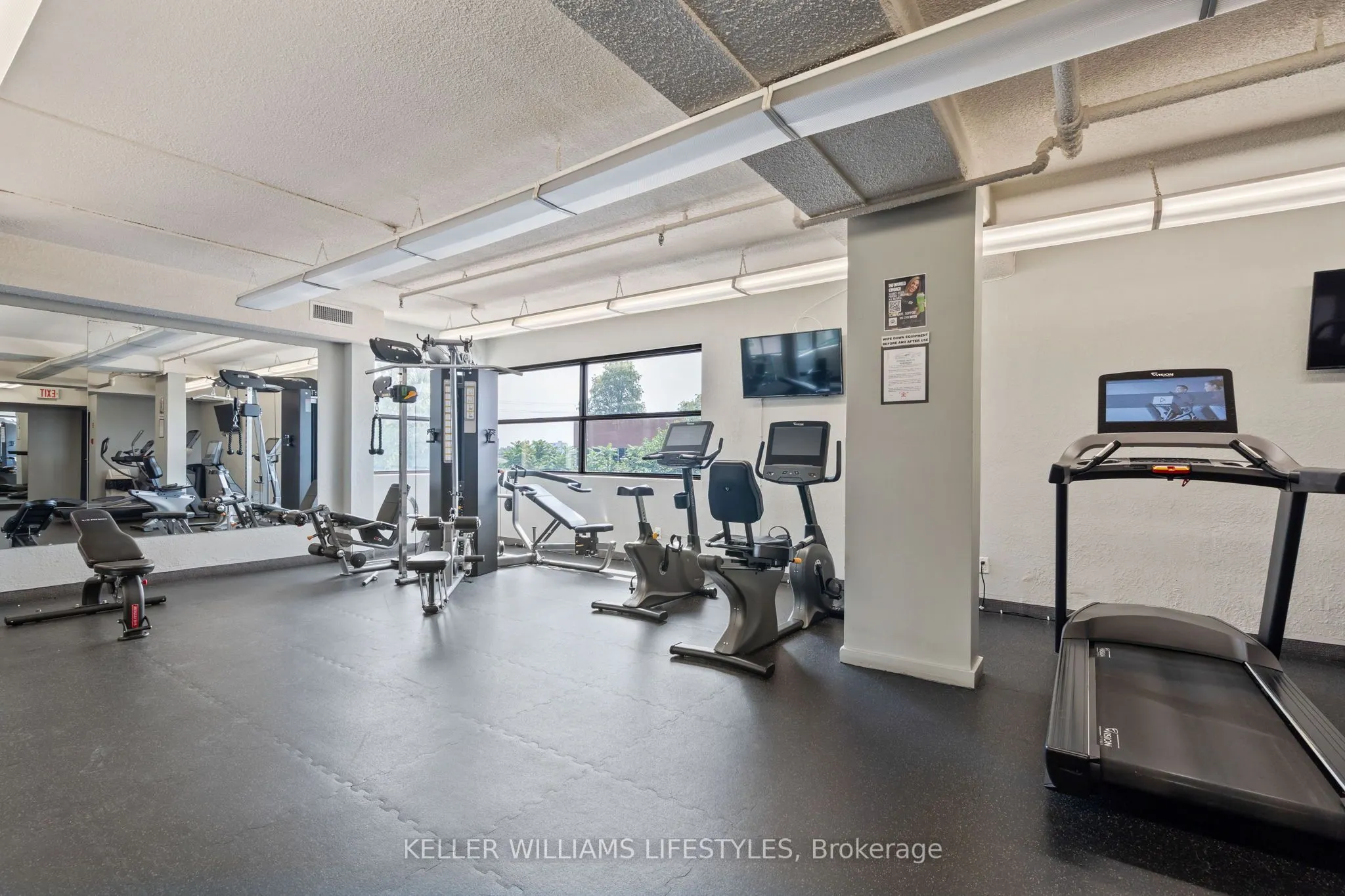 380 King Street, #605