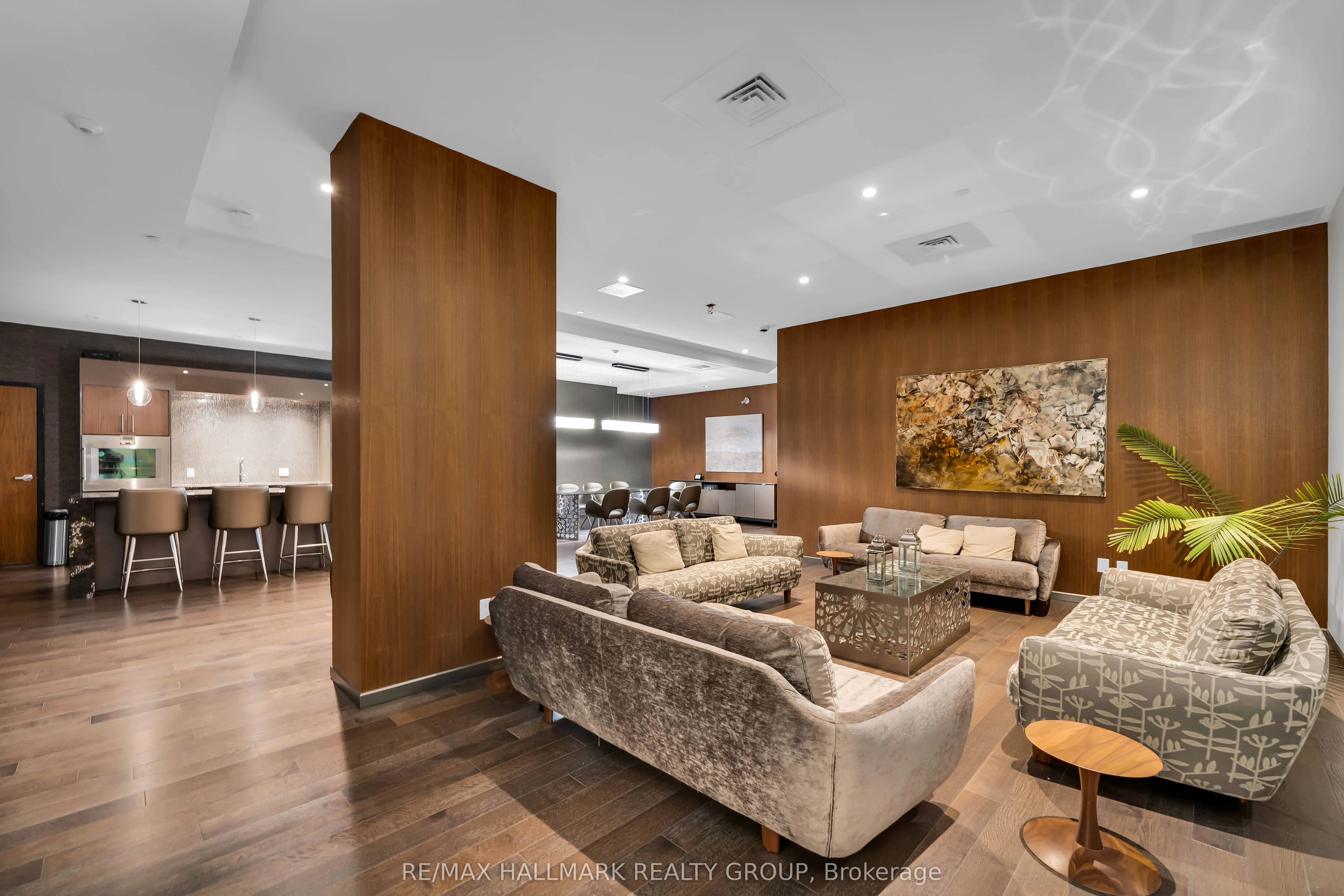 101 Queen Street, #1501