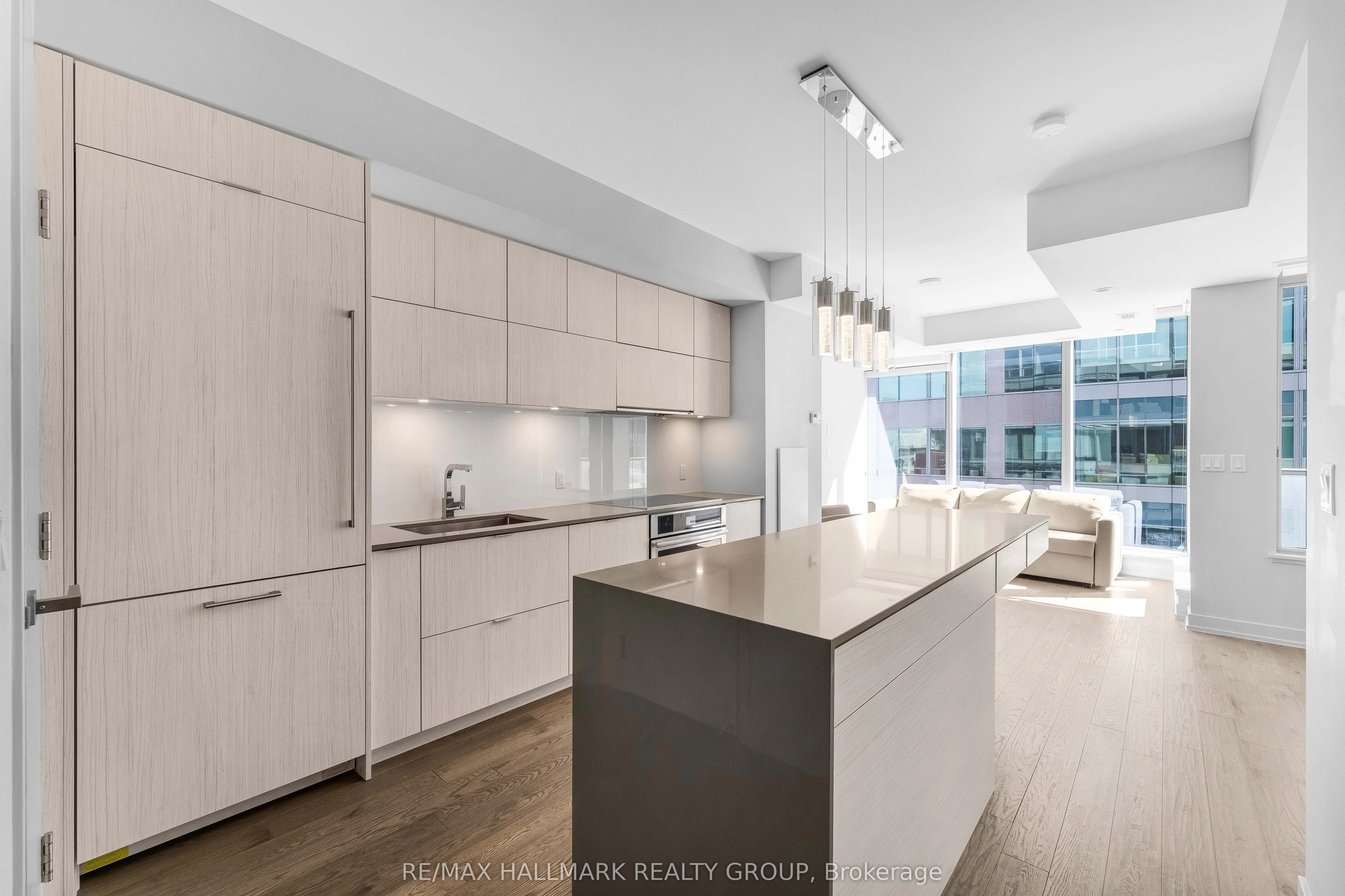 101 Queen Street, #1501