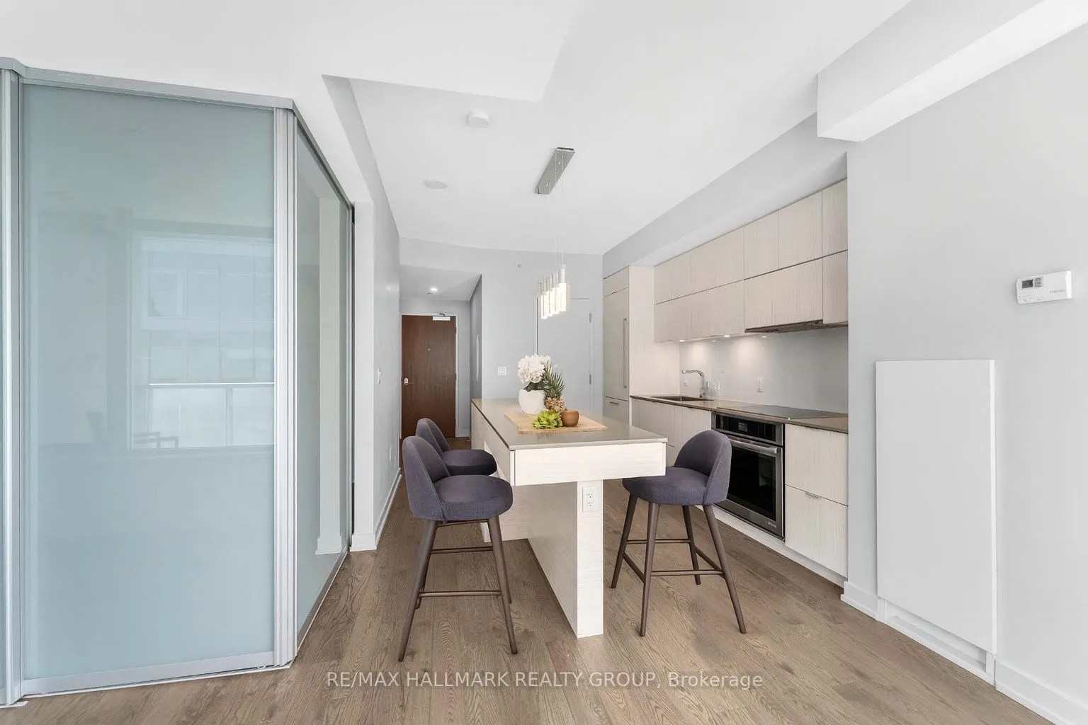 101 Queen Street, #1501