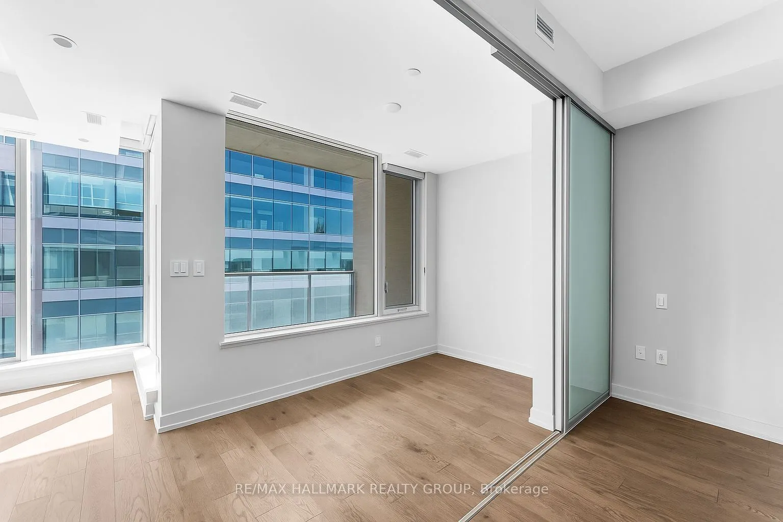 101 Queen Street, #1501