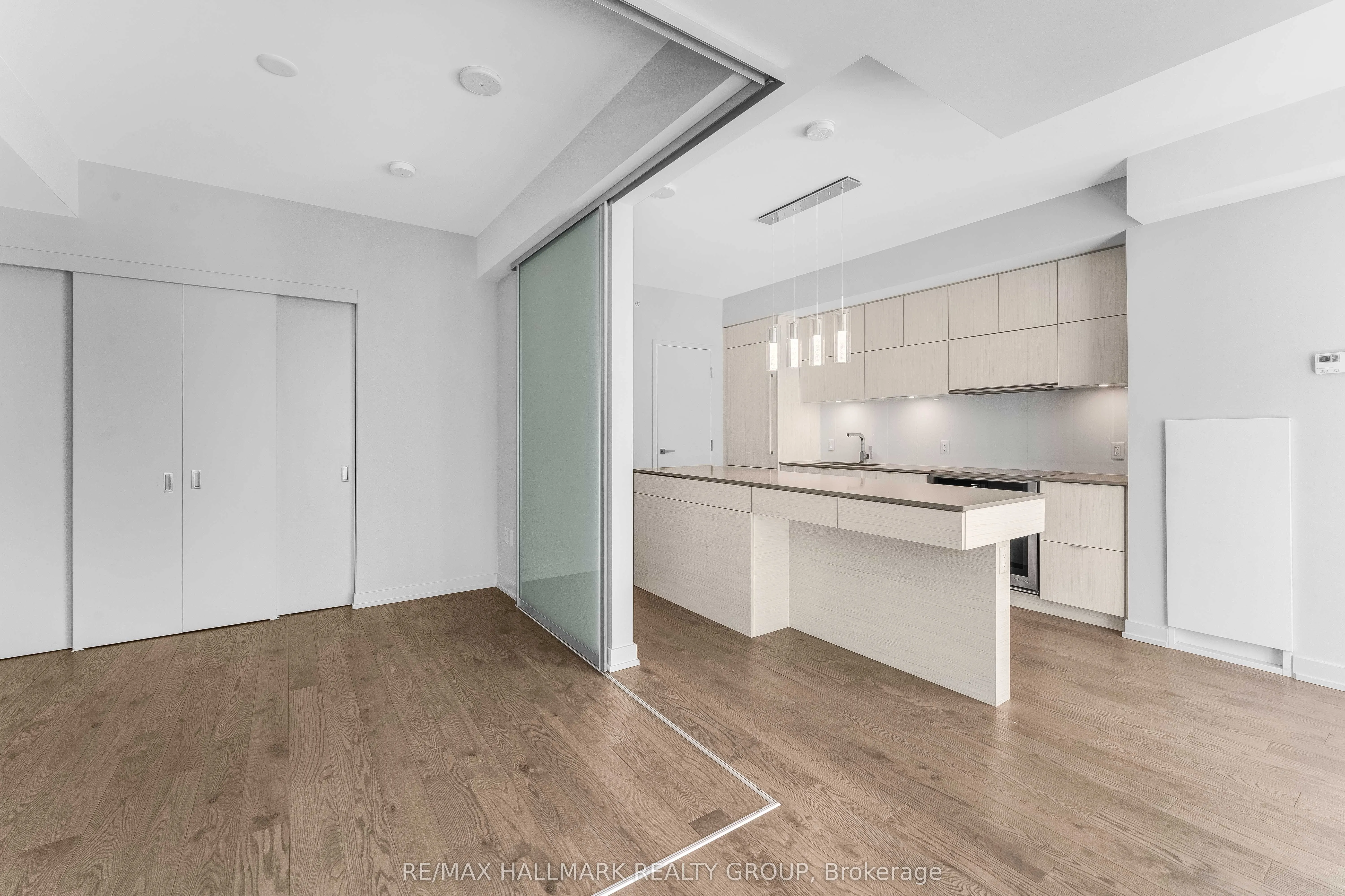 101 Queen Street, #1501