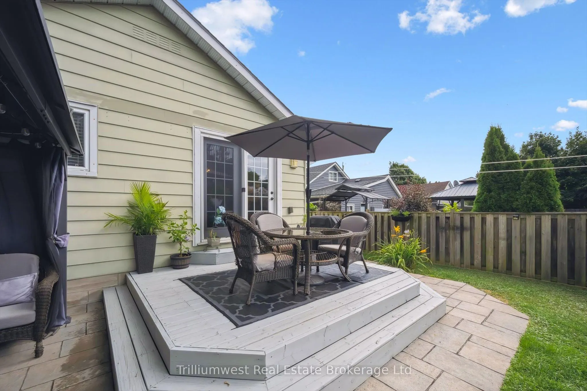 26 Chalmers Street S