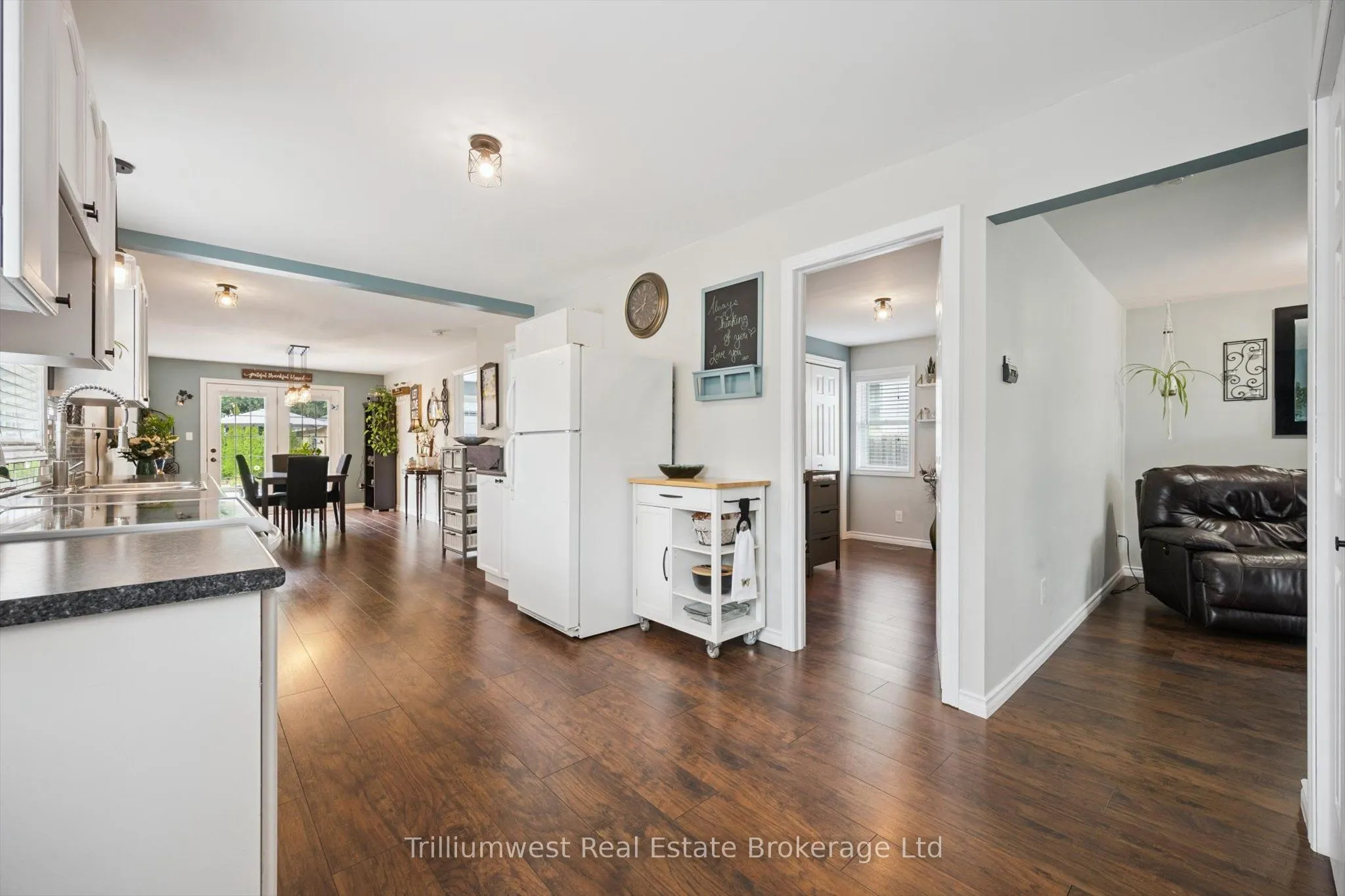26 Chalmers Street S